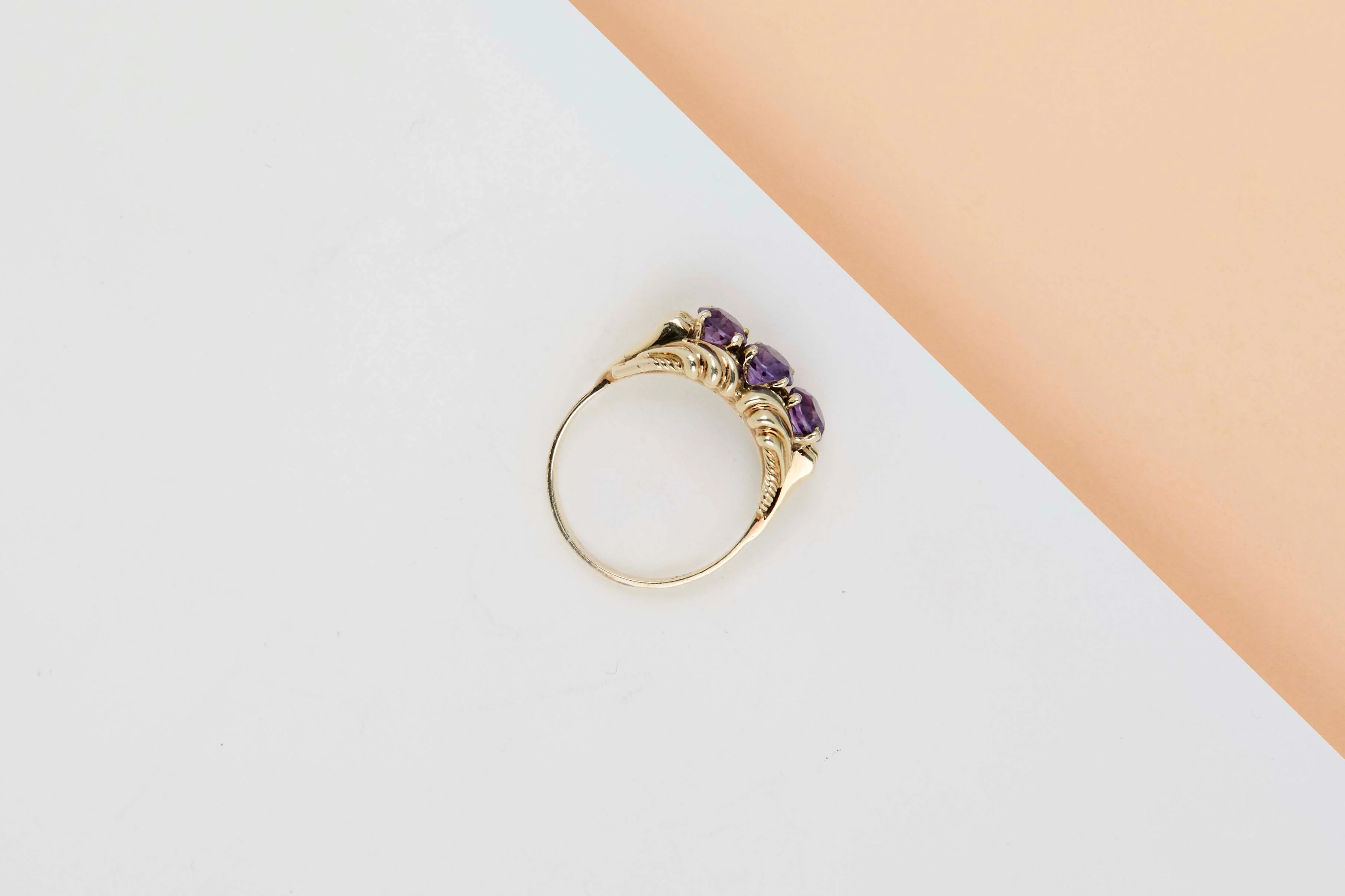 14 ct. Yellow Gold - Synthetic Amethyst - Size 59 - Image 3
