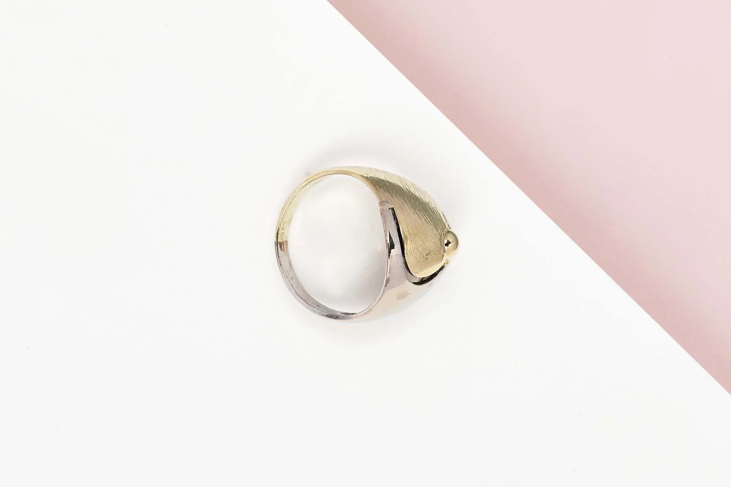 14ct. Yellow and White Gold Ring - Image 3