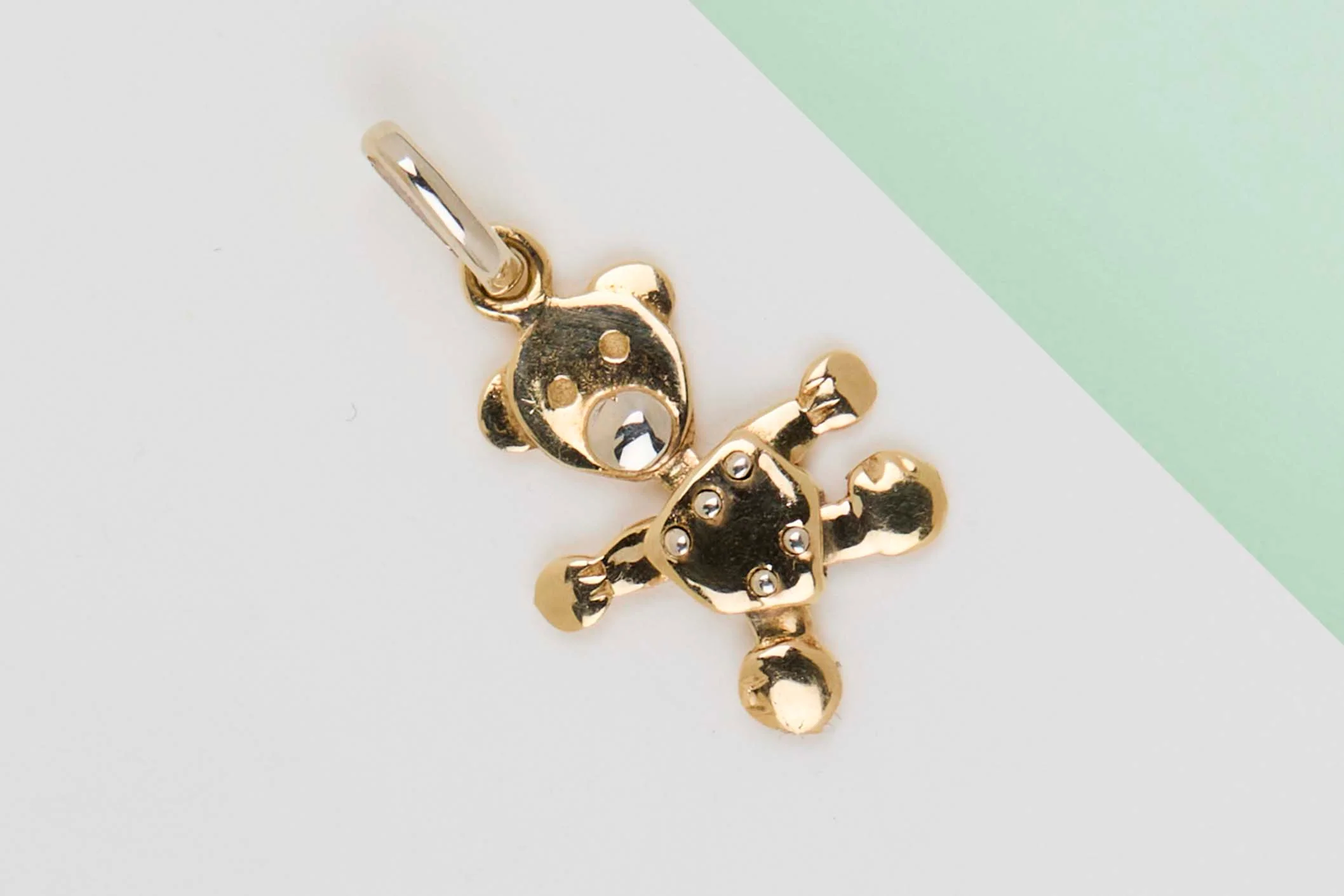 18 ct. Yellow Gold Pendant
