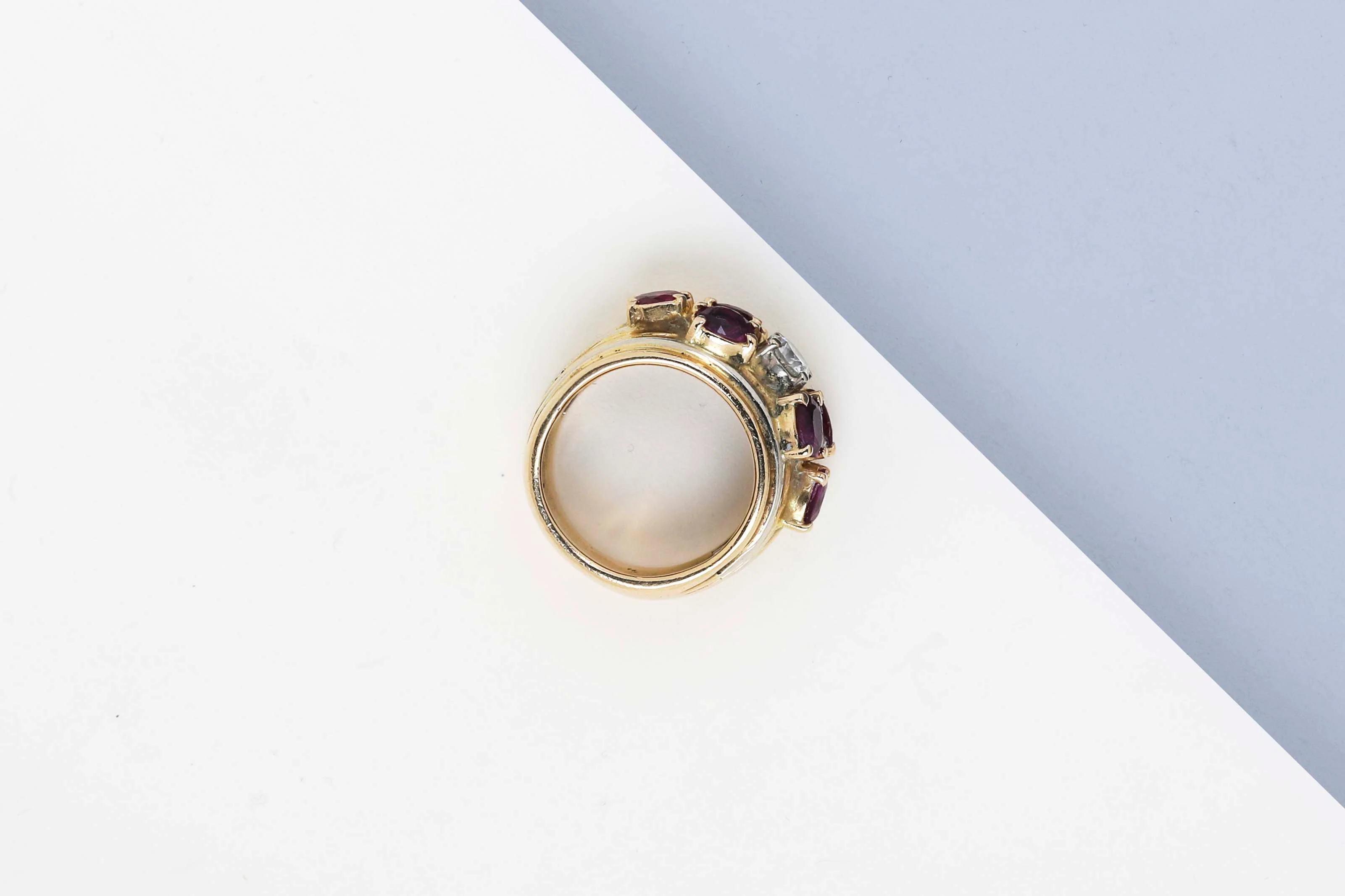 18 ct. Yellow Gold Ring - Garnet - Diamond - Size 53 - Image 3