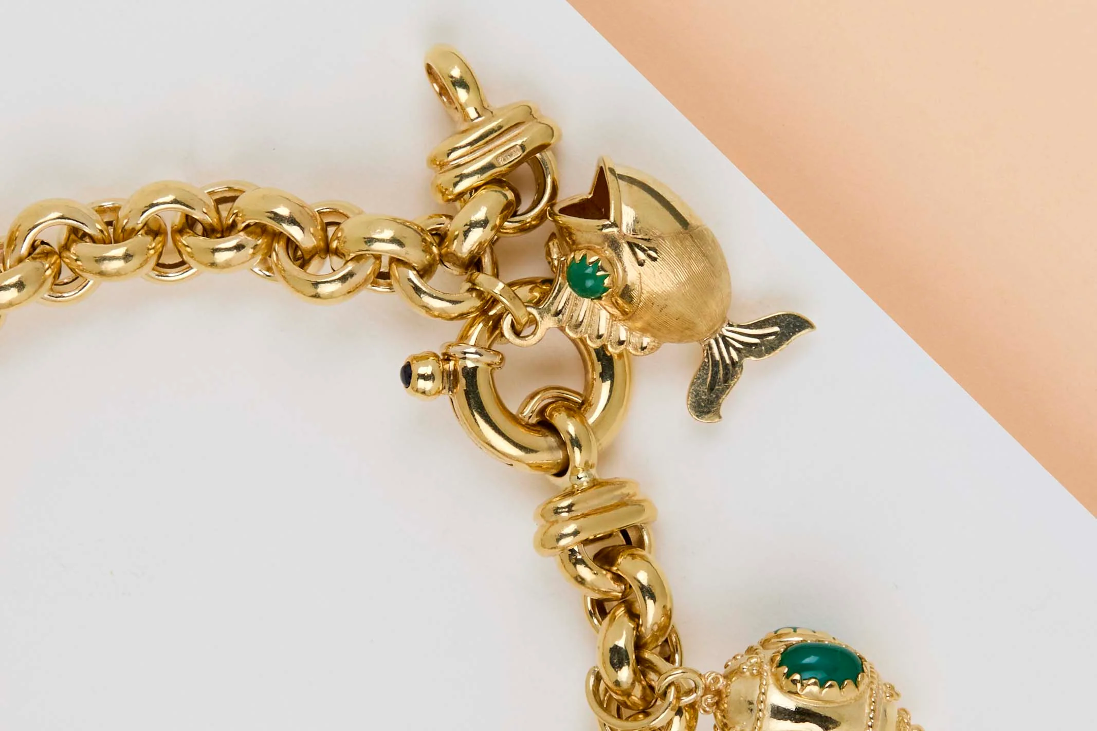 18ct. Charm Bracelet - Chrysoprase - 20CM - Image 2