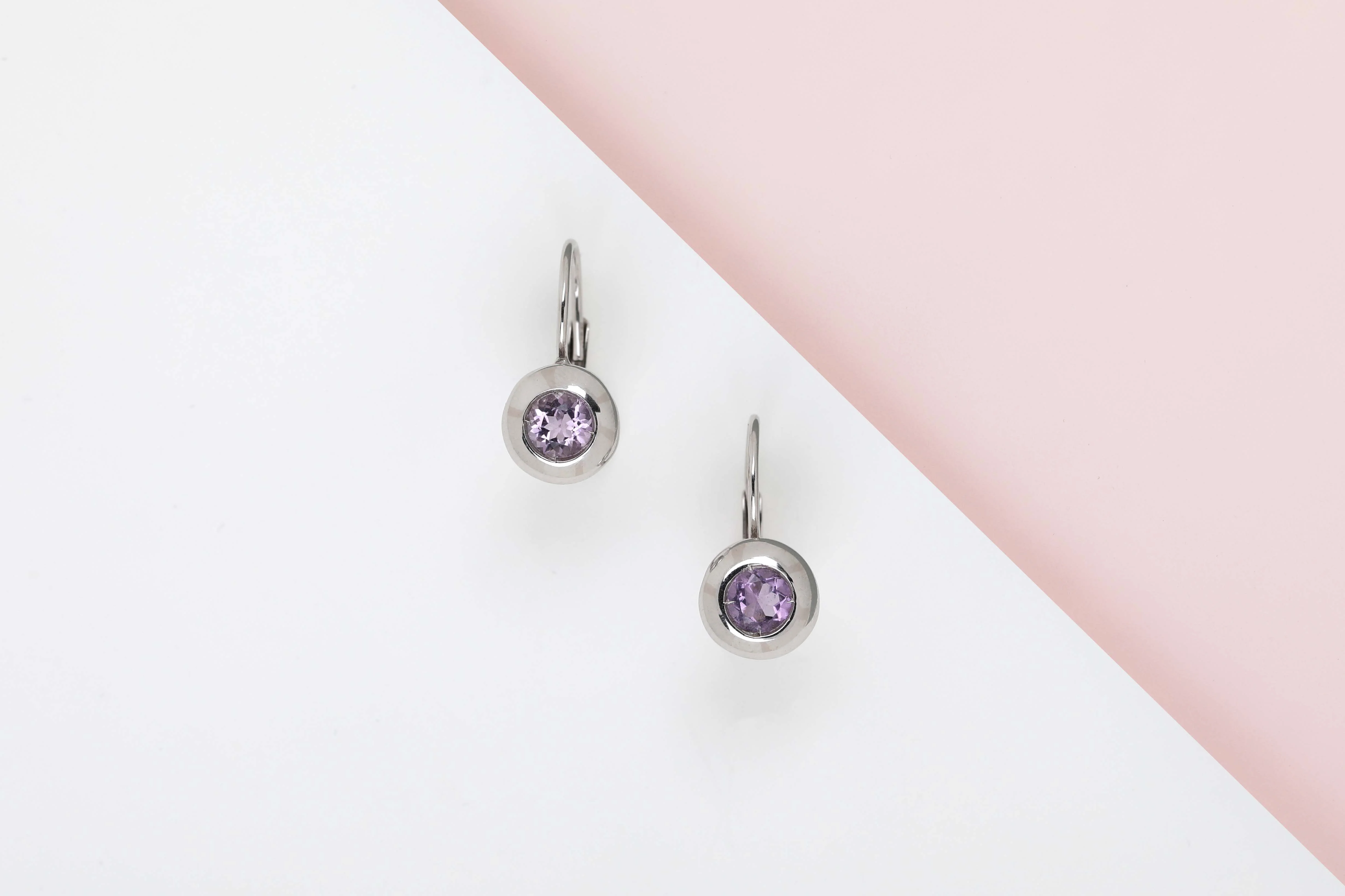 18 ct. White Gold Earrings - Amethyst