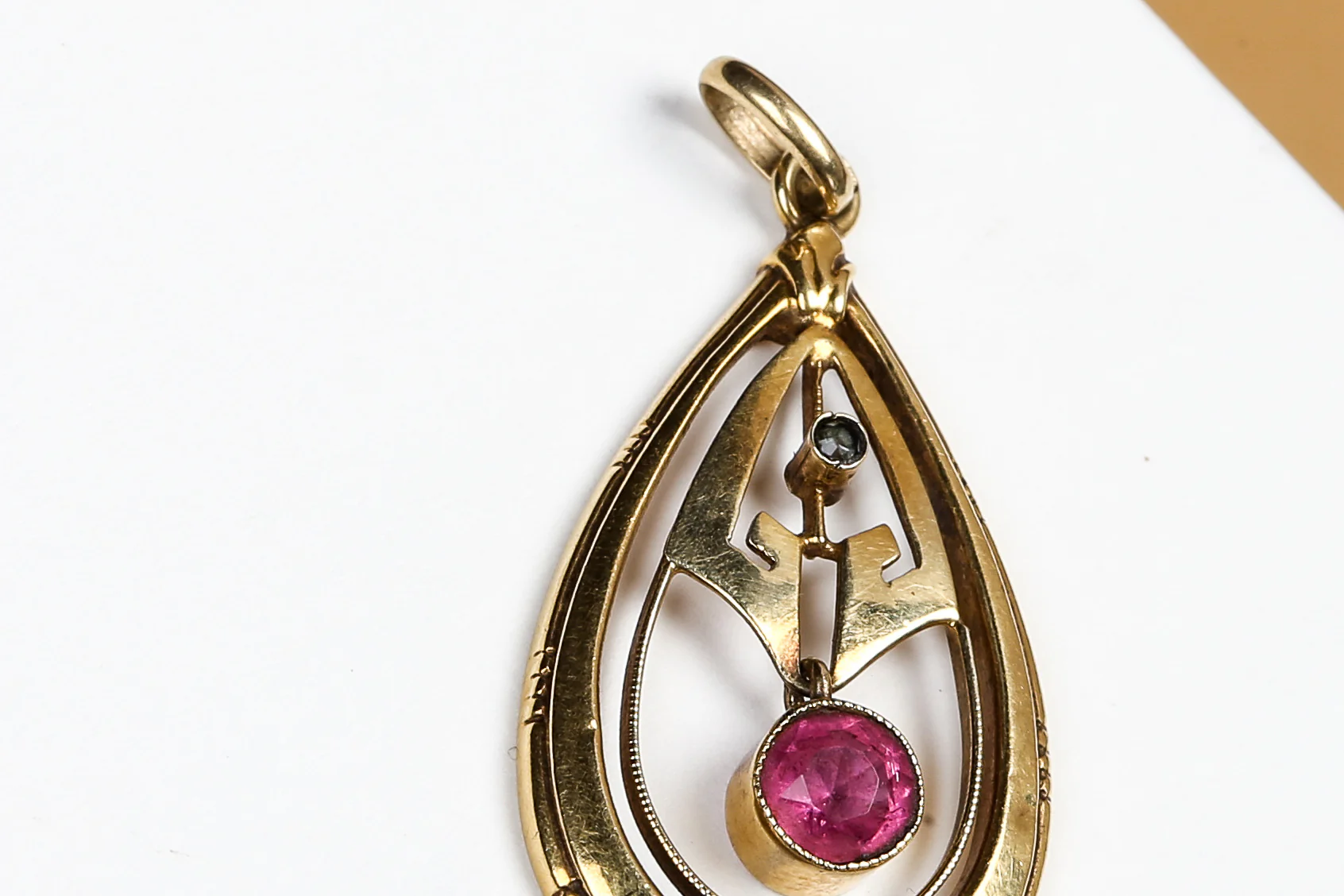 14 ct. Yellow Gold Pendant - Image 2
