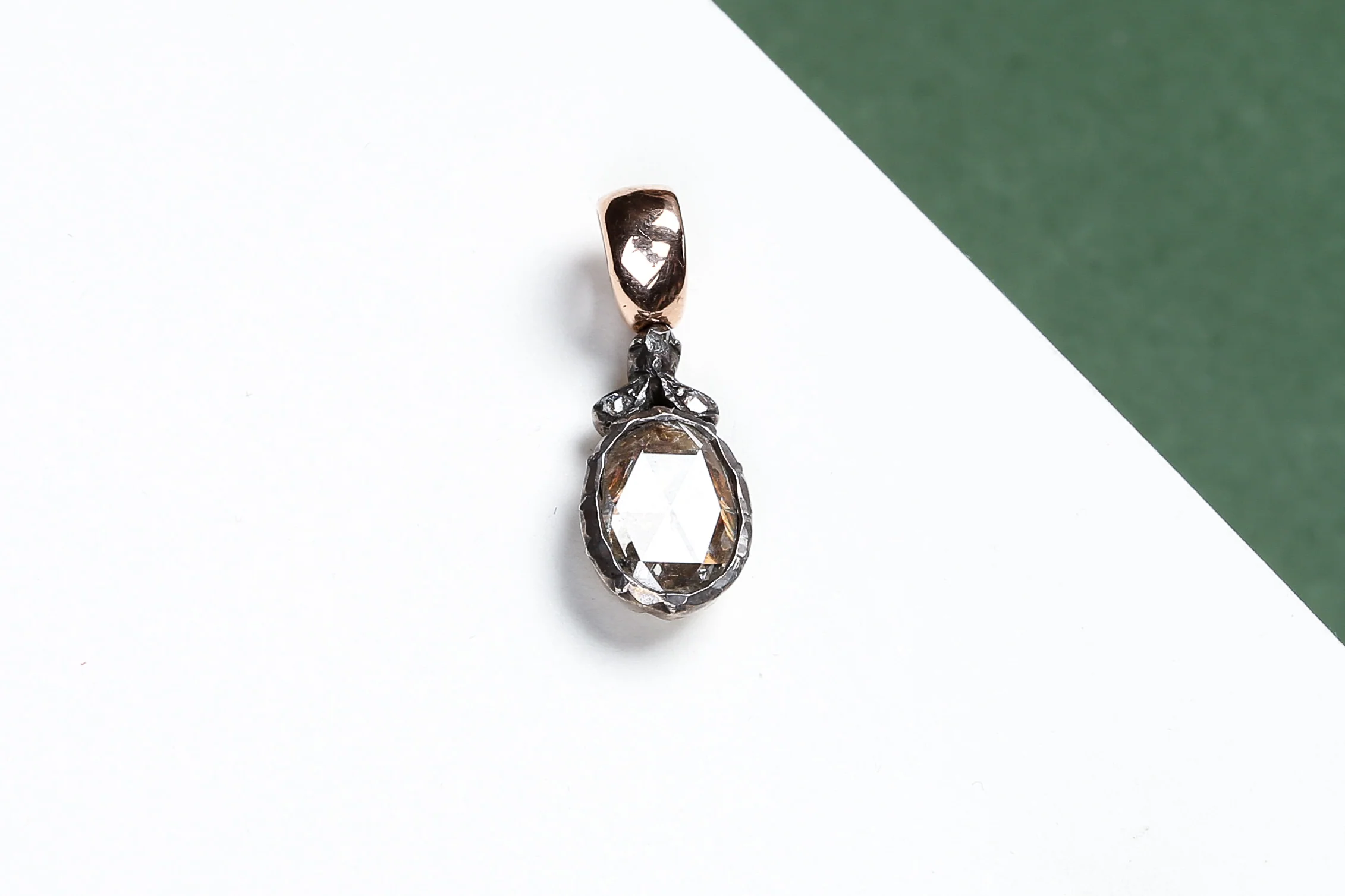 18 ct. White Gold Pendant - Zirkonia