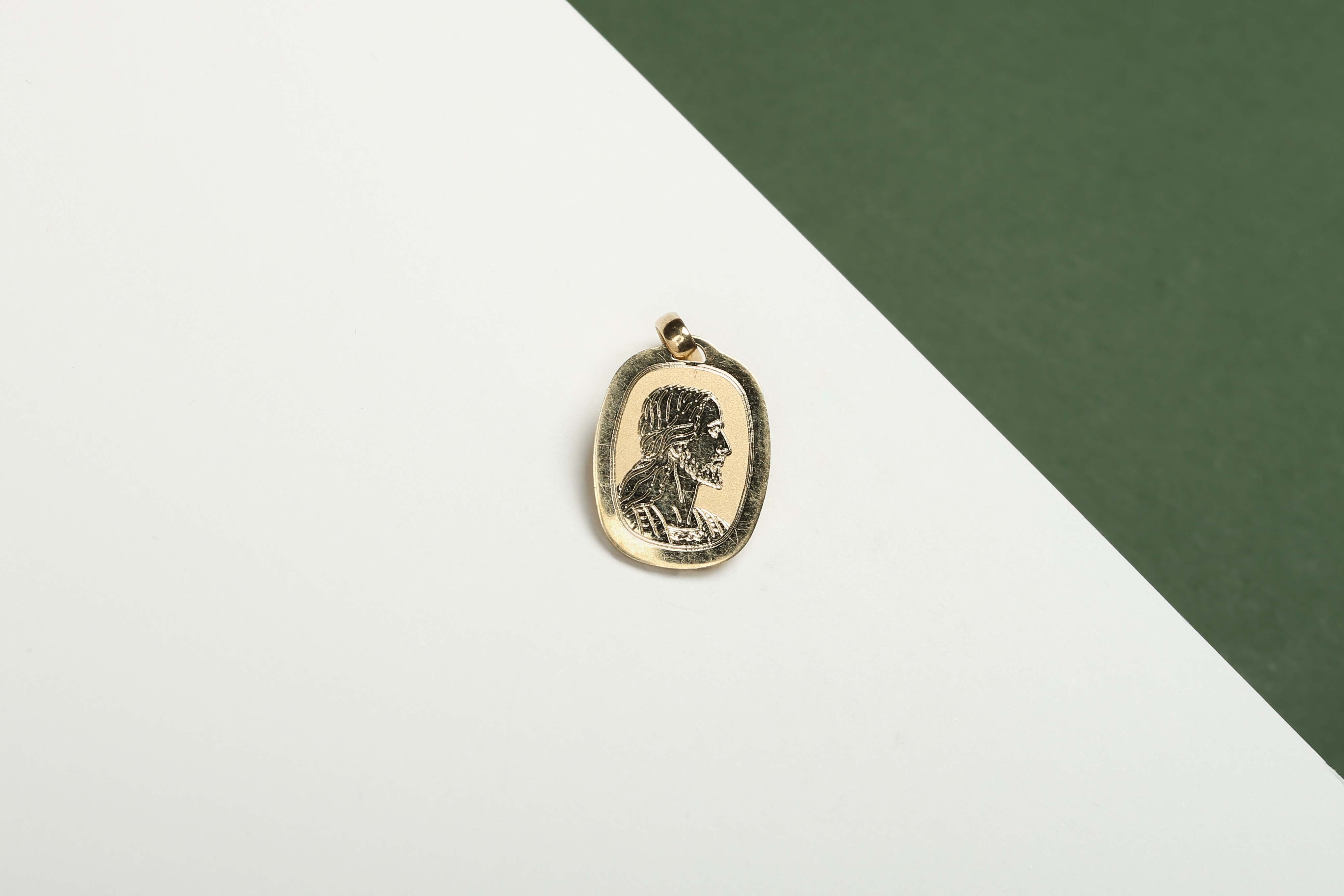 18 ct. Yellow Gold Pendant