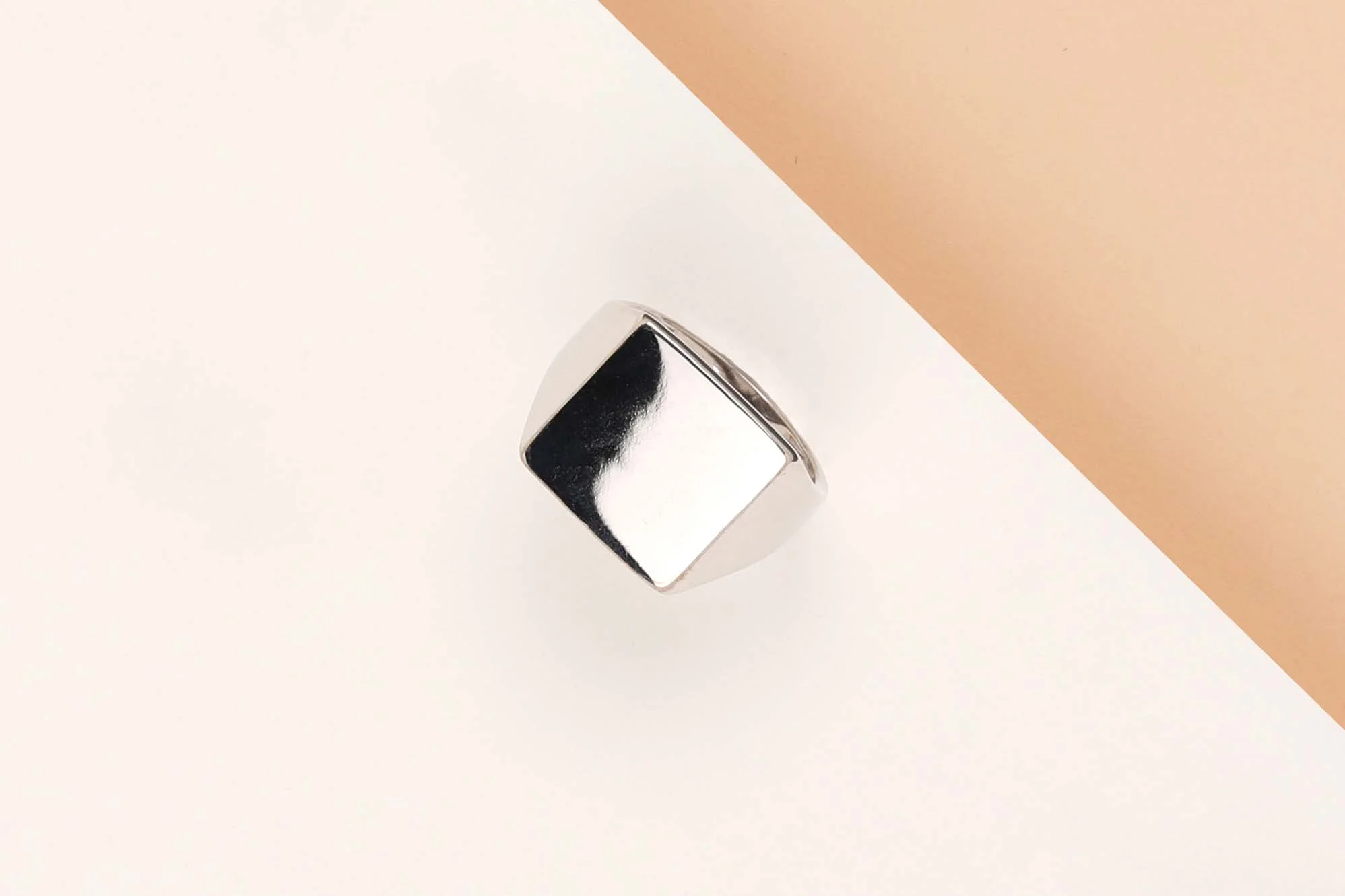 18 ct. White Gold Ring - Image 2