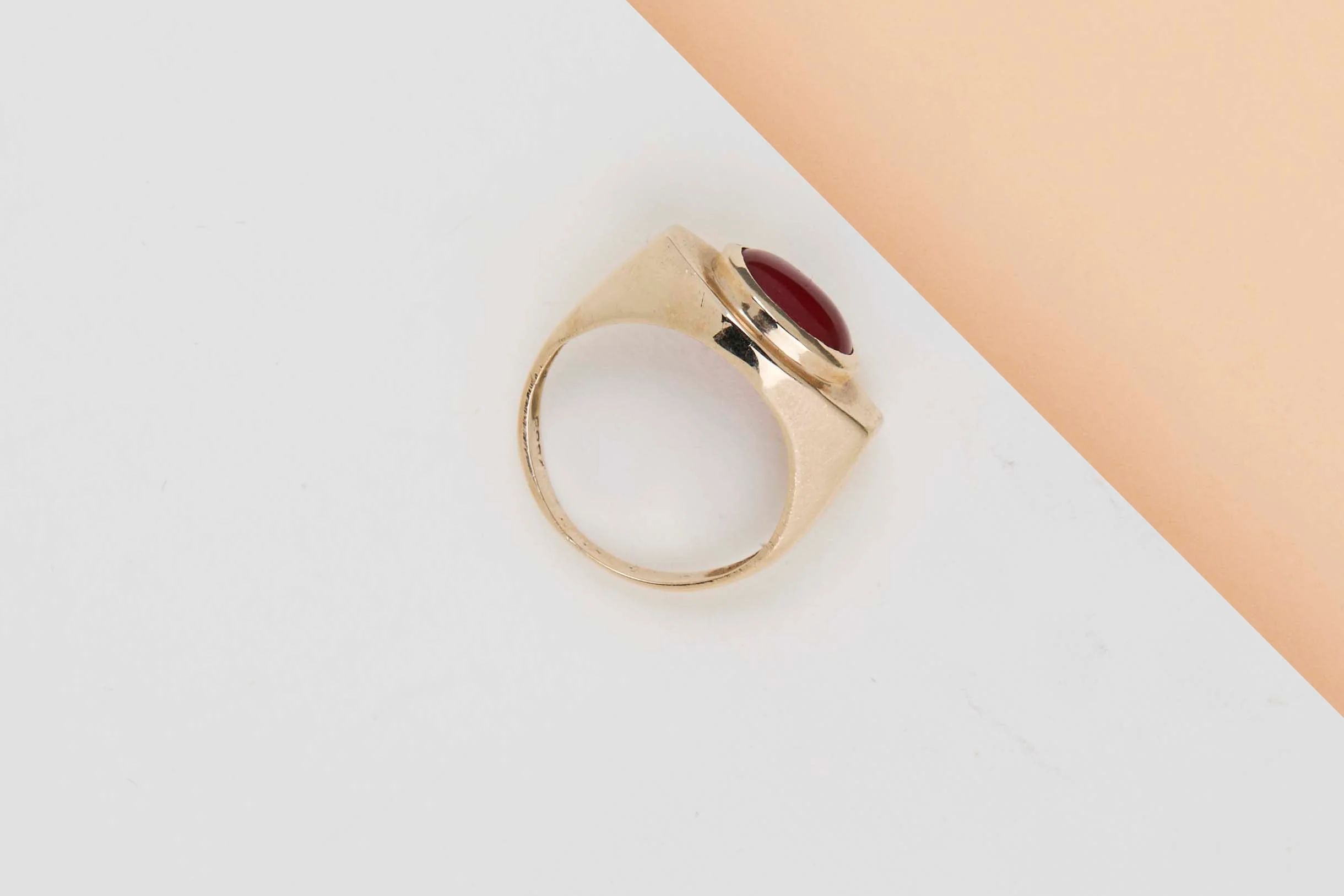 18 CT. Yellow Gold Ring - Carnelian - Size 52 - Image 3