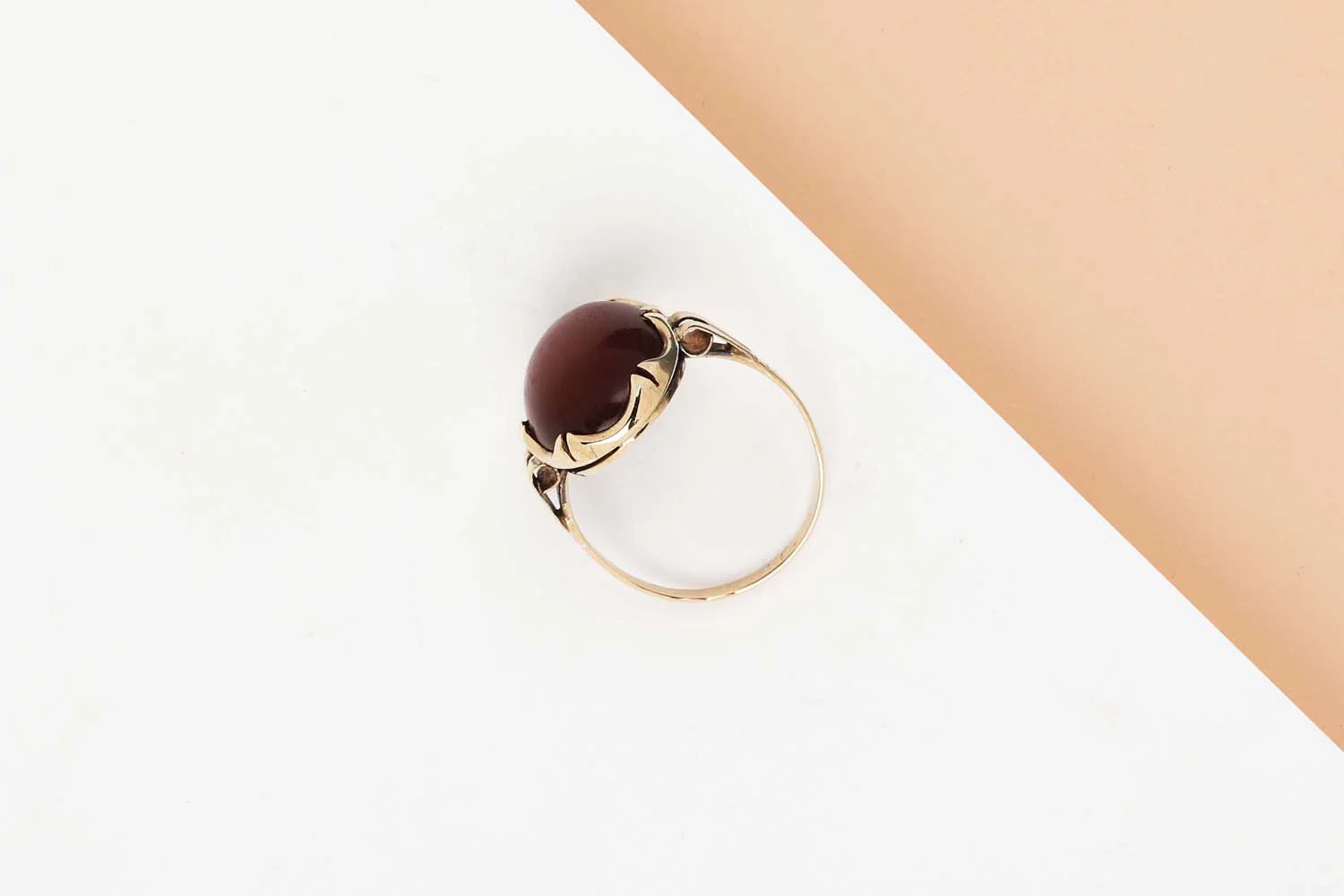 14 CT. Yellow Gold Ring - Carnelian - Size 60 - Image 3