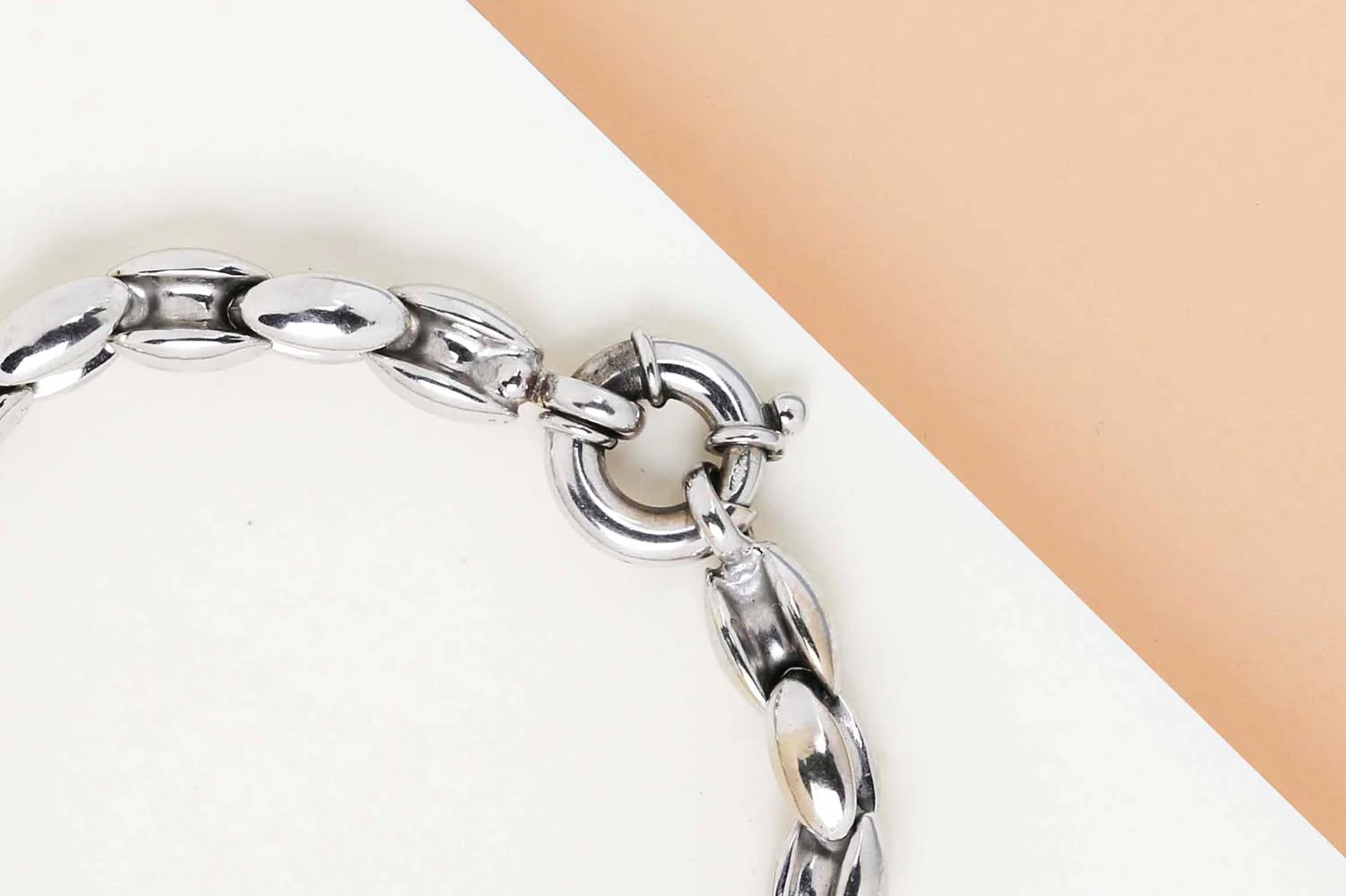 18 ct. White Gold Fox Tail Bracelet - Image 2