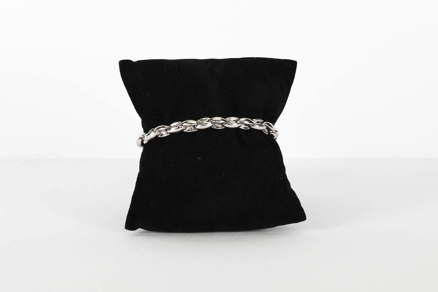 18 ct. White Gold Fox Tail Bracelet - Image 3