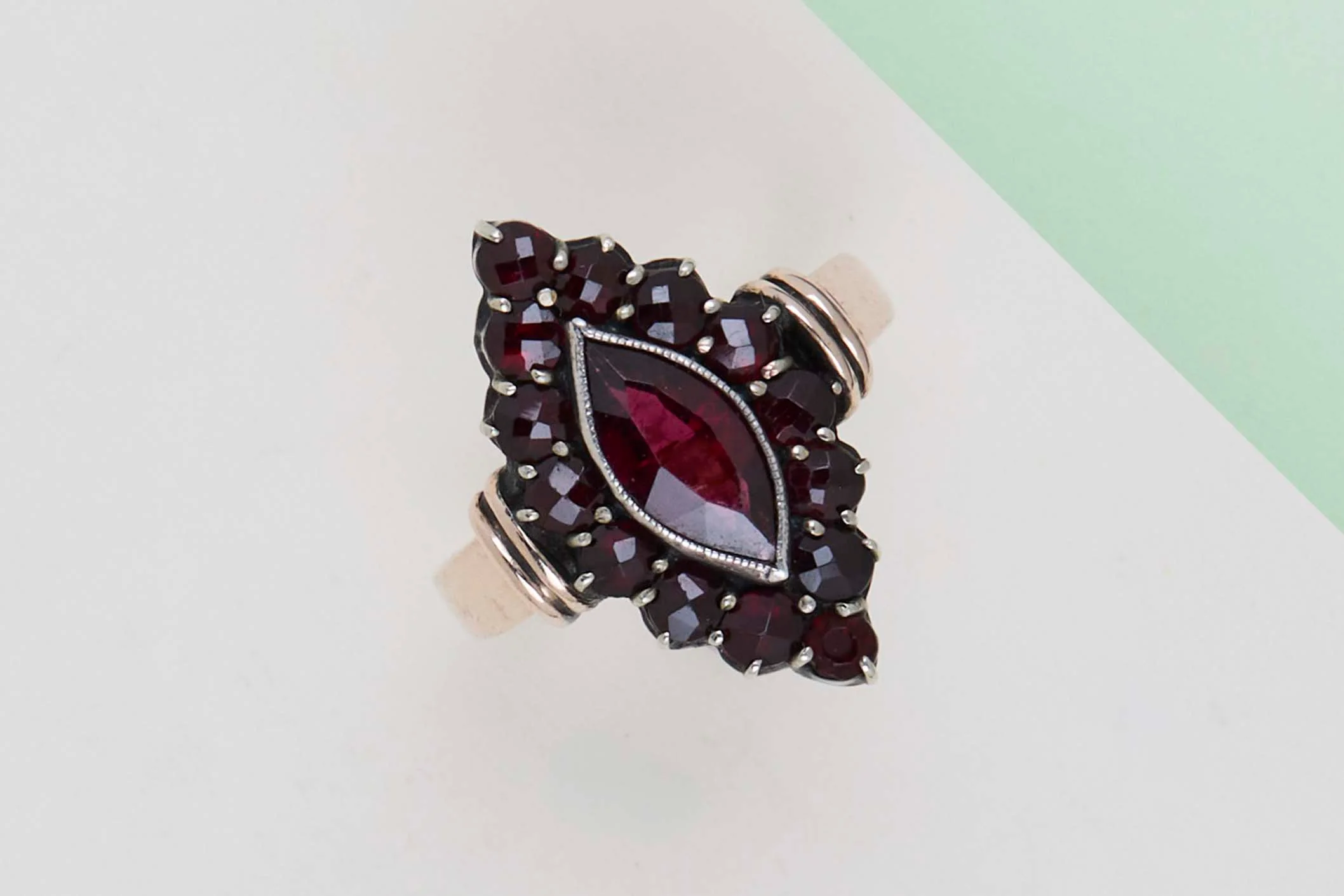9ct. White Gold Ring - Garnet - Size 53