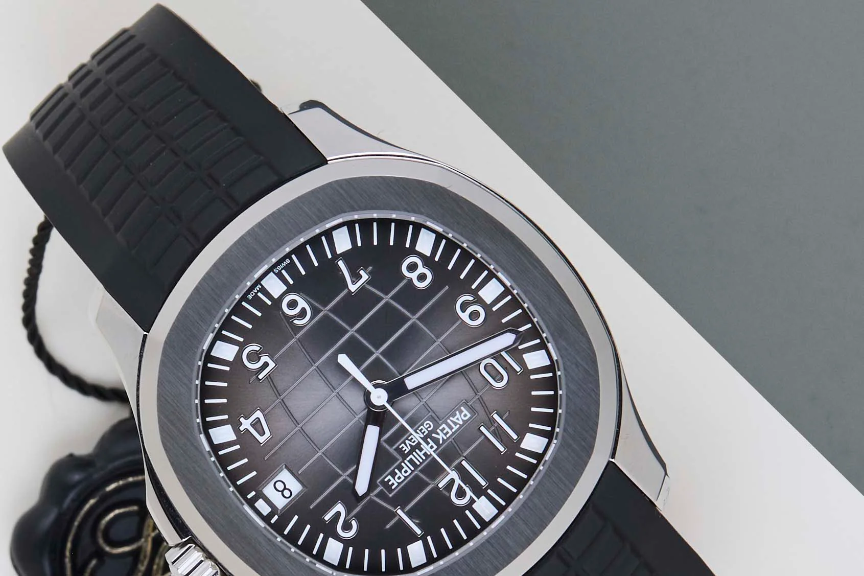Aquanaut 'Black Grey Dial - Rubber Strap' - Image 4