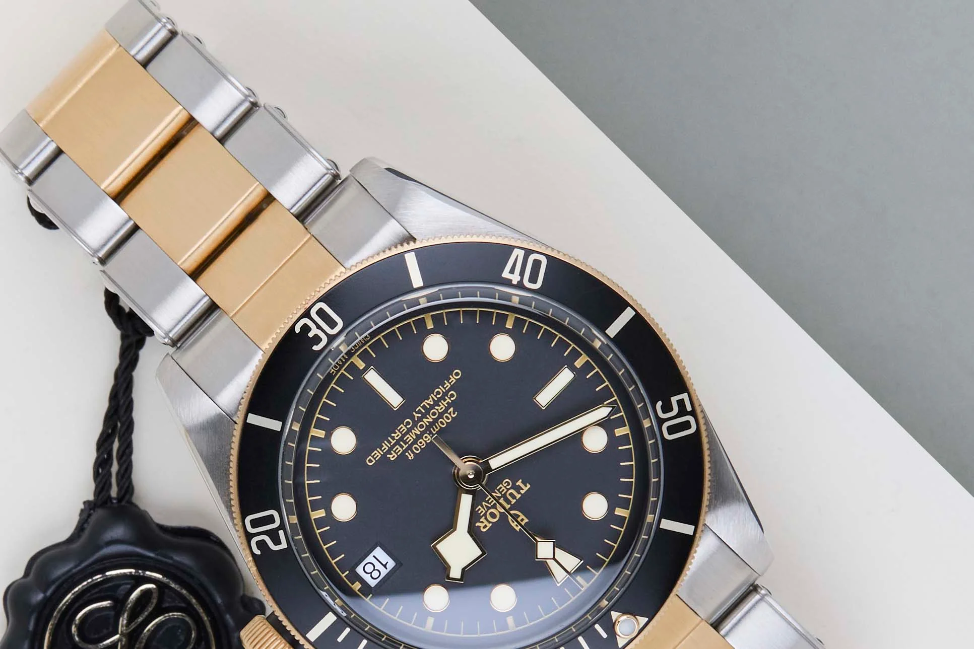 Black Bay 41 - 'Black Dial - Yellow Gold And Steel' - Image 4
