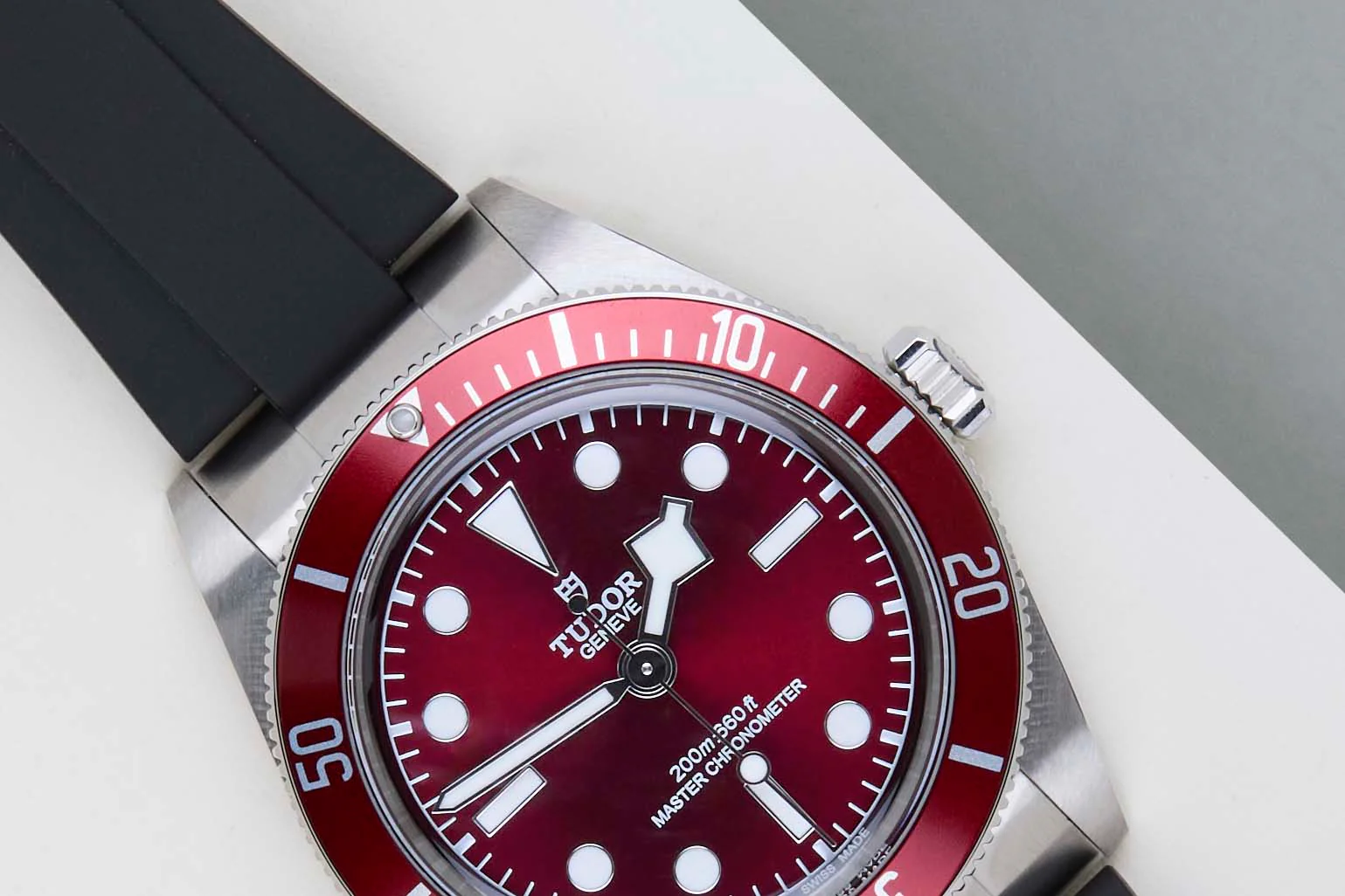 Black Bay 58 'Burgundy Dial - Rubber Strap' - Image 3