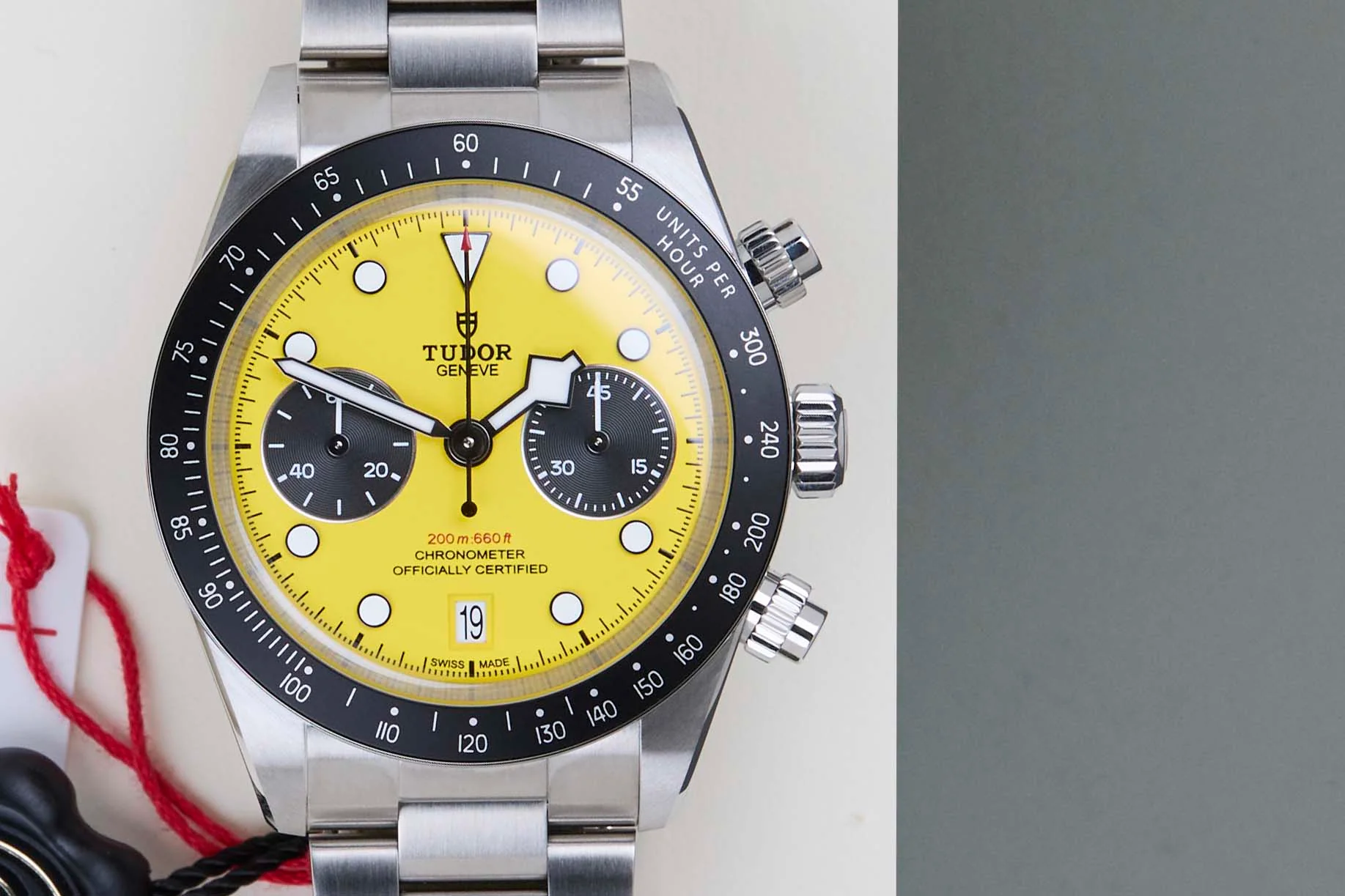 Black Bay Chrono 39 'Yellow Dial - Oyster' - Image 5