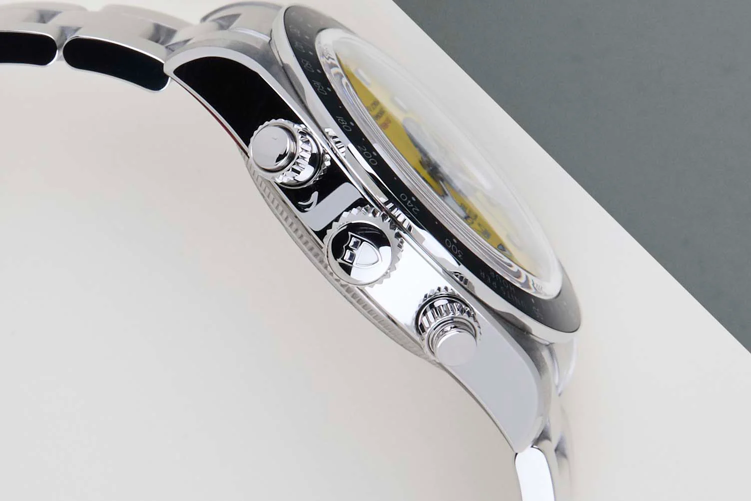 Black Bay Chrono 39 'Yellow Dial - Oyster' - Image 8