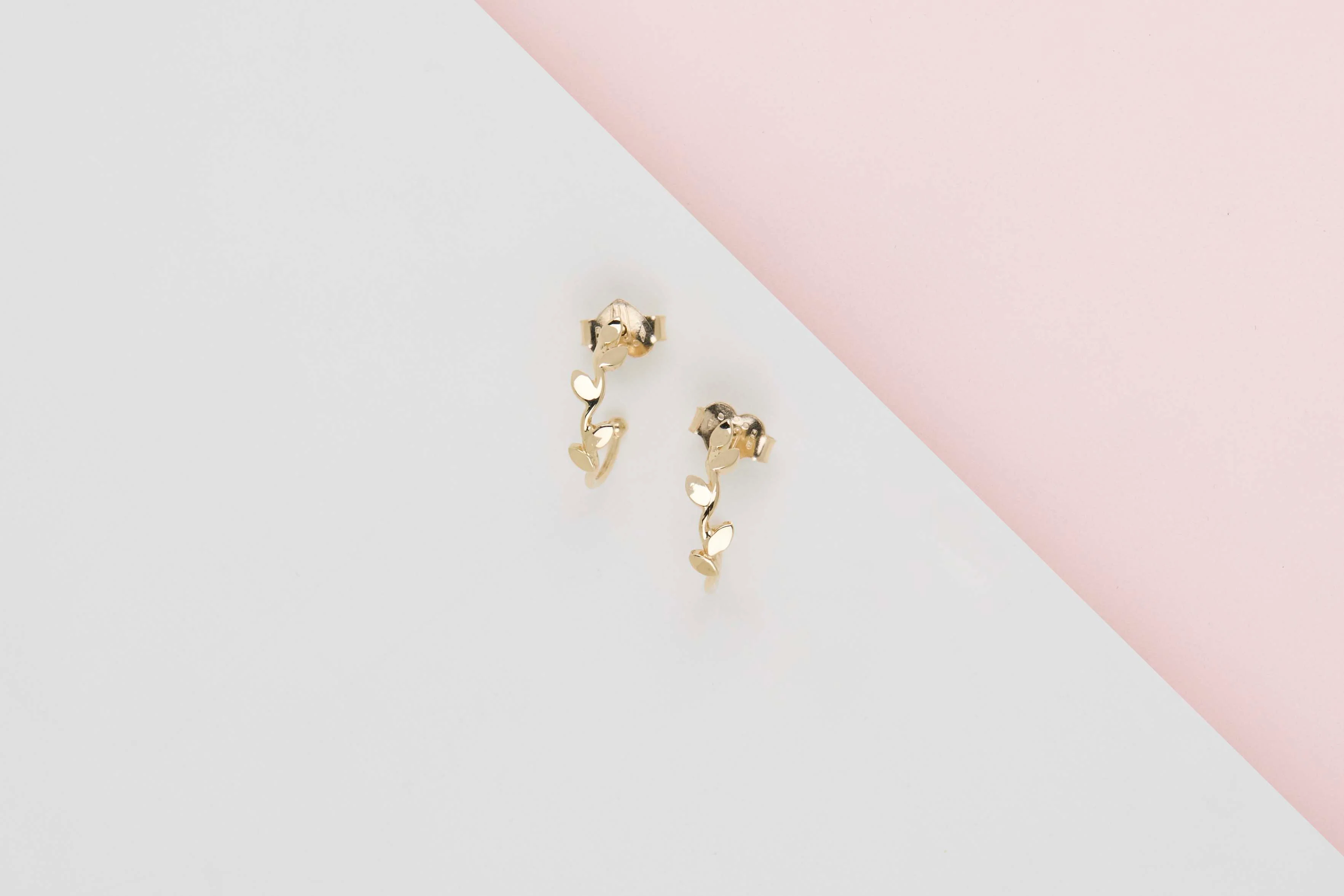 Flora Hoop Earrings - Leaves & Diamonds - Yellow Gold - Image 2