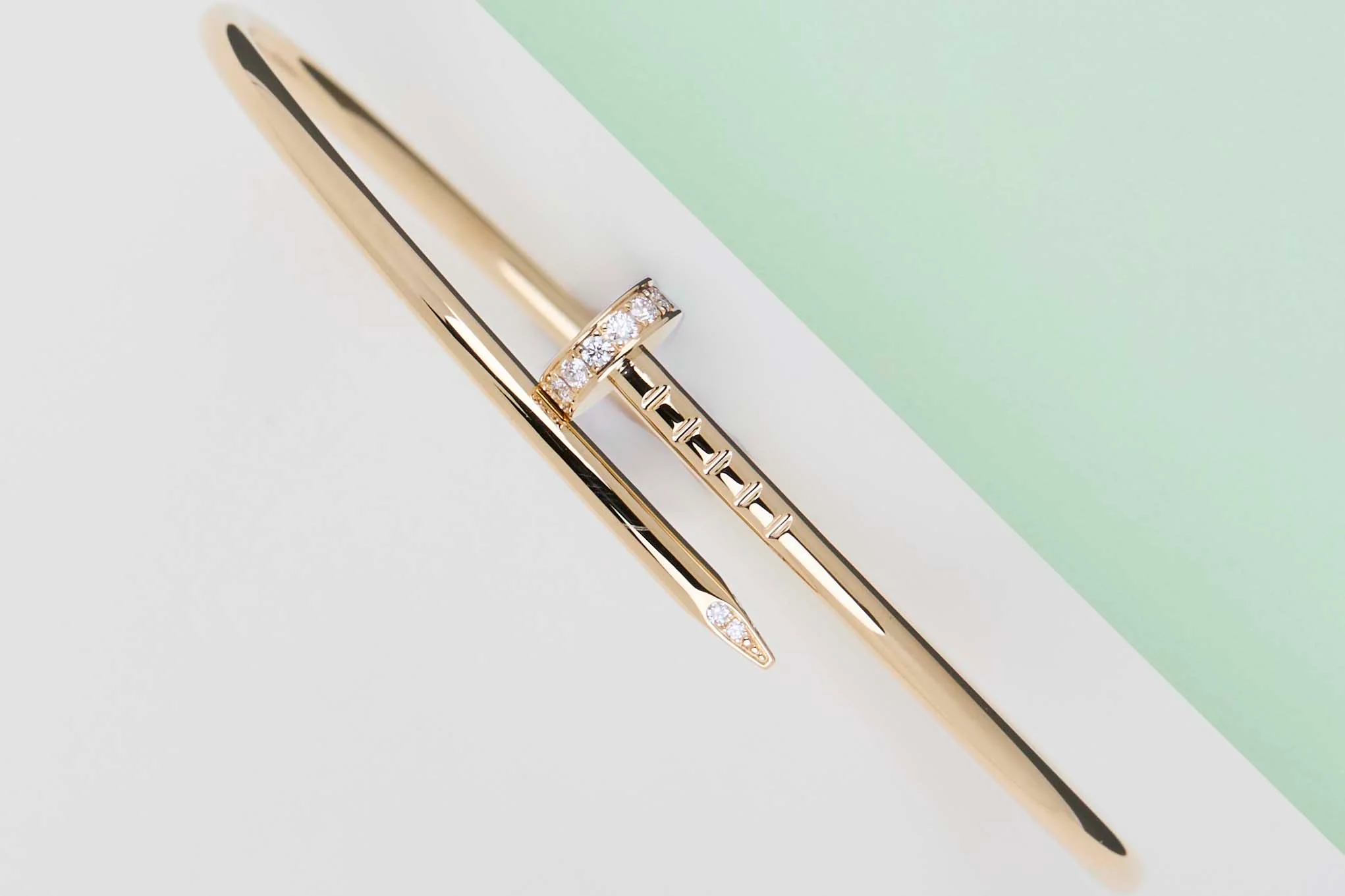 Juste Un Clou Bracelet Small - Yellow Gold & Diamonds - Size 17 - B&P