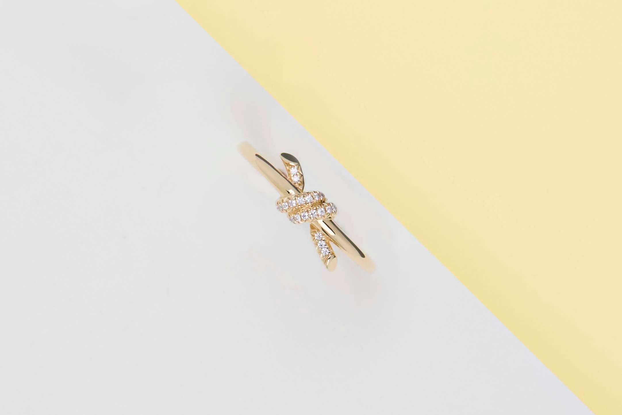 Knot Ring - Yellow Gold & Diamonds - Size 53 - B - Image 2