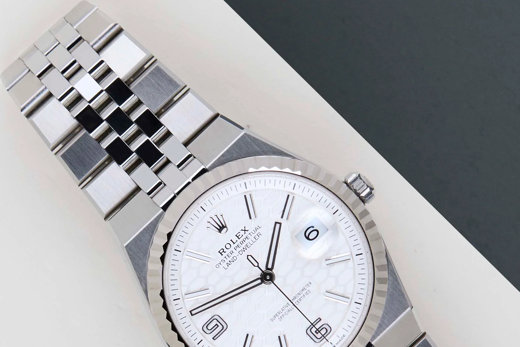 Land-Dweller 36 'White Honeycomb Dial' - Image 3