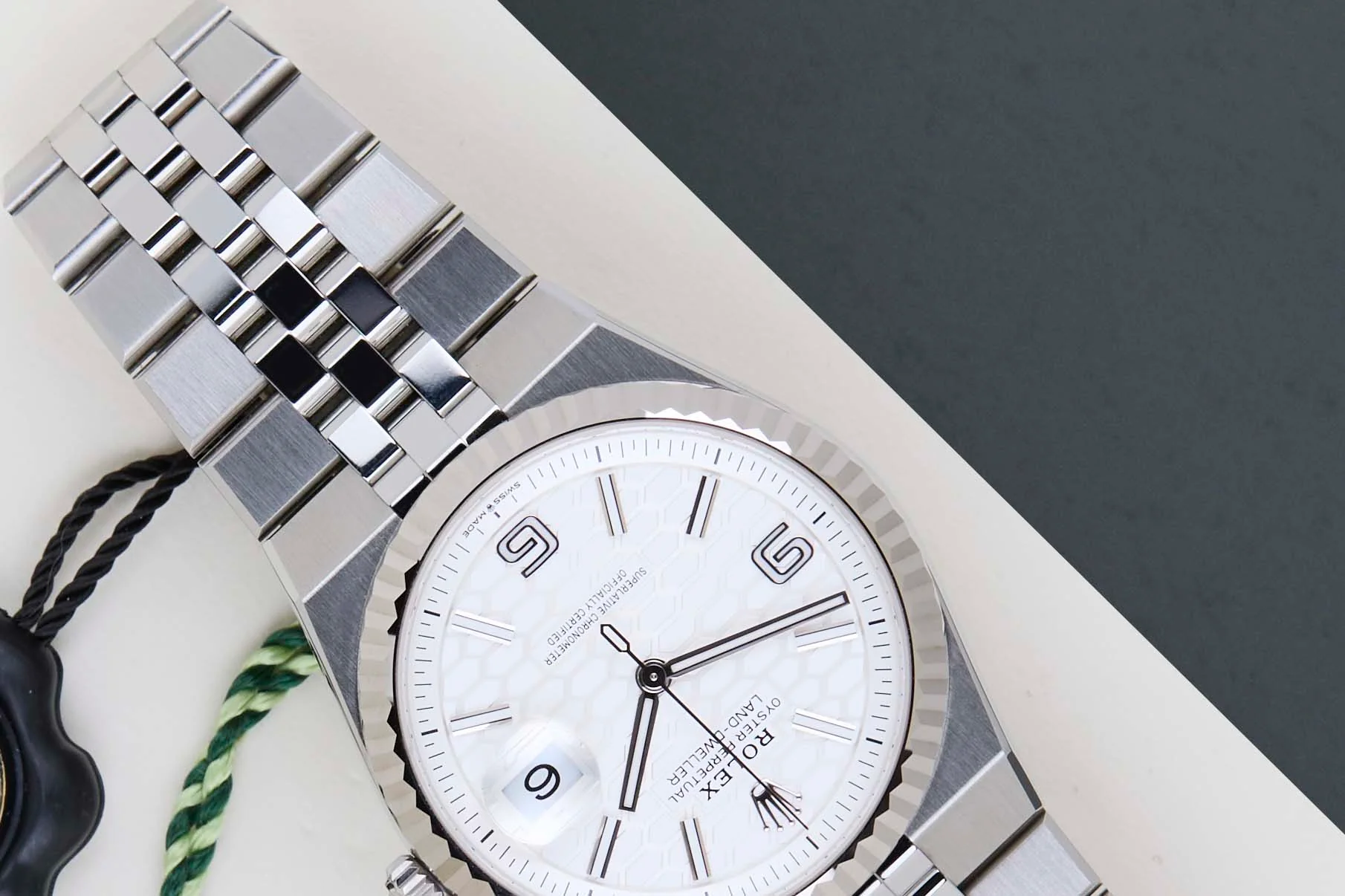 Land-Dweller 36 'White Honeycomb Dial' - Image 4