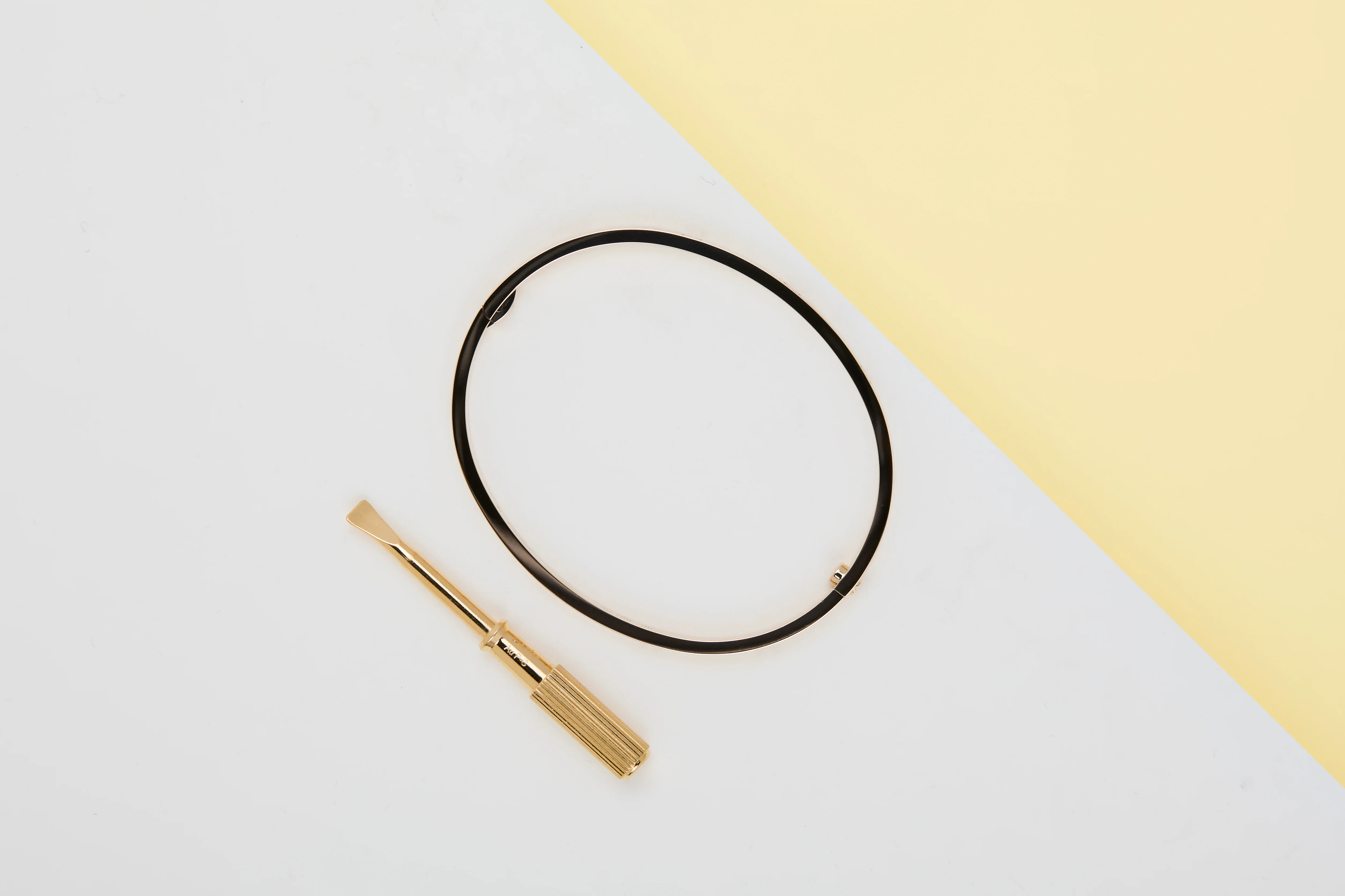 Love Bracelet Small - Yellow Gold - Size 17 - Image 3