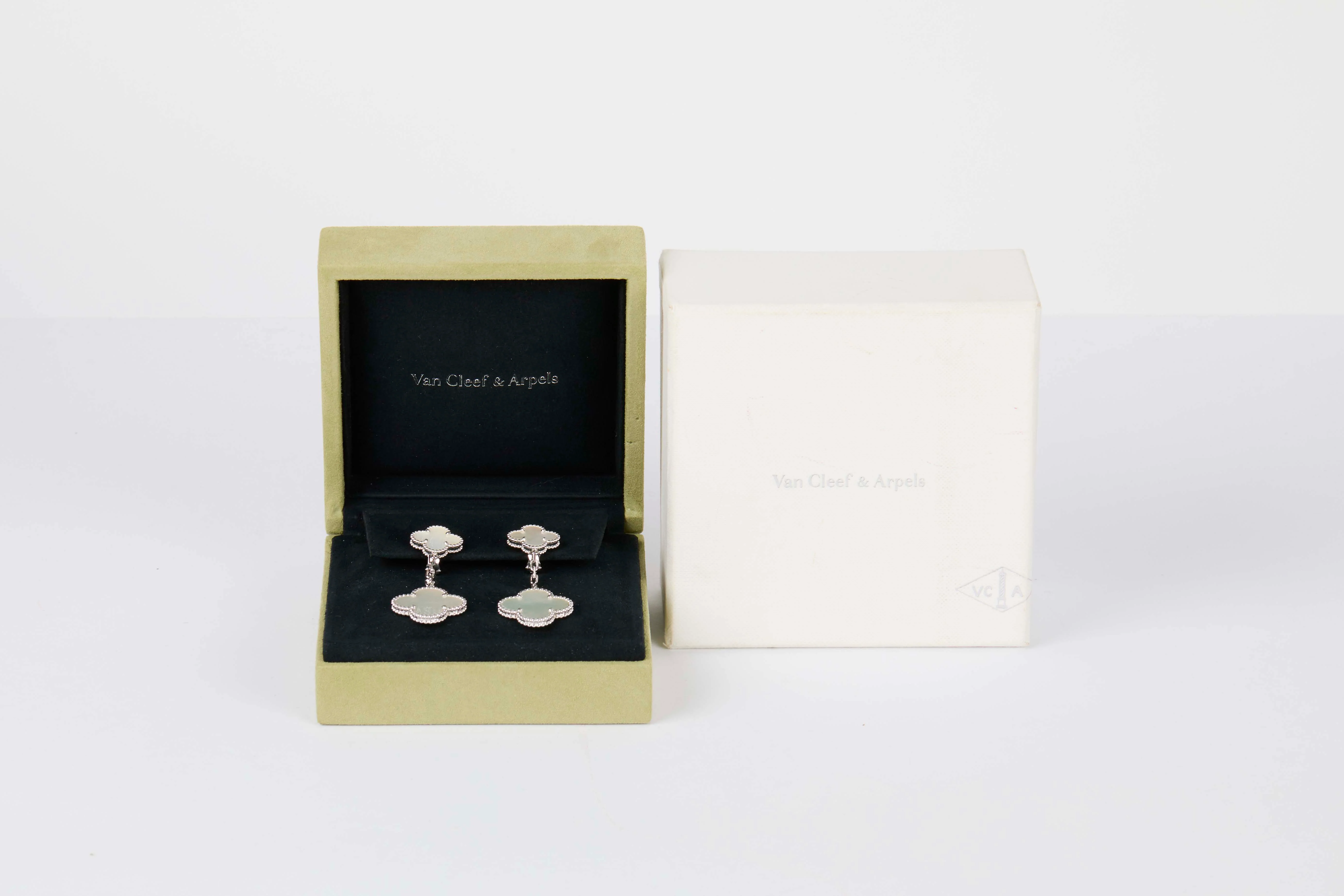 Magic Alhambra Earrings - White Gold & Mother of Pearl - B&P - Image 5