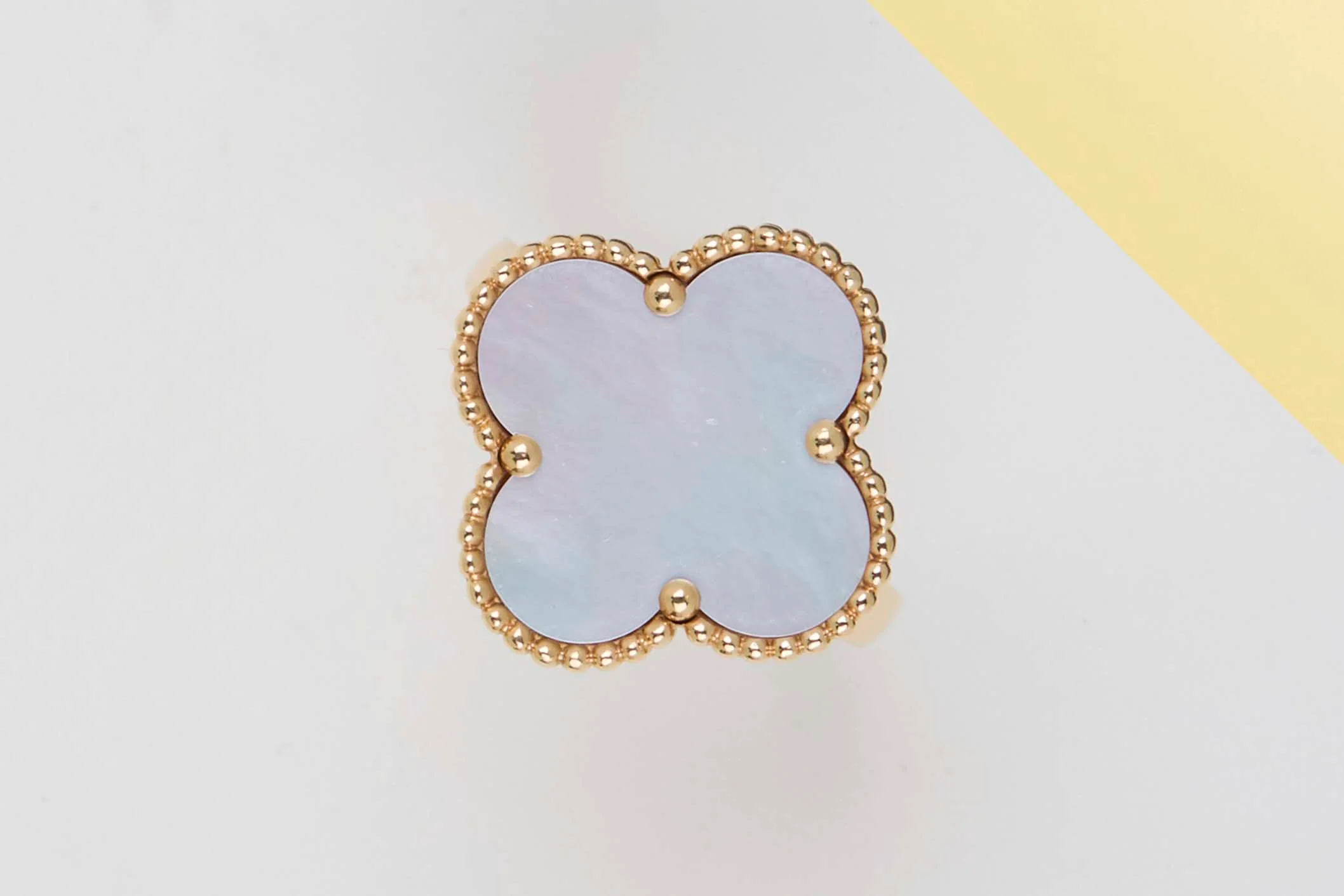 Magic Alhambra Ring - Yellow Gold - Mother Of Pearl - Size 56 - B&P