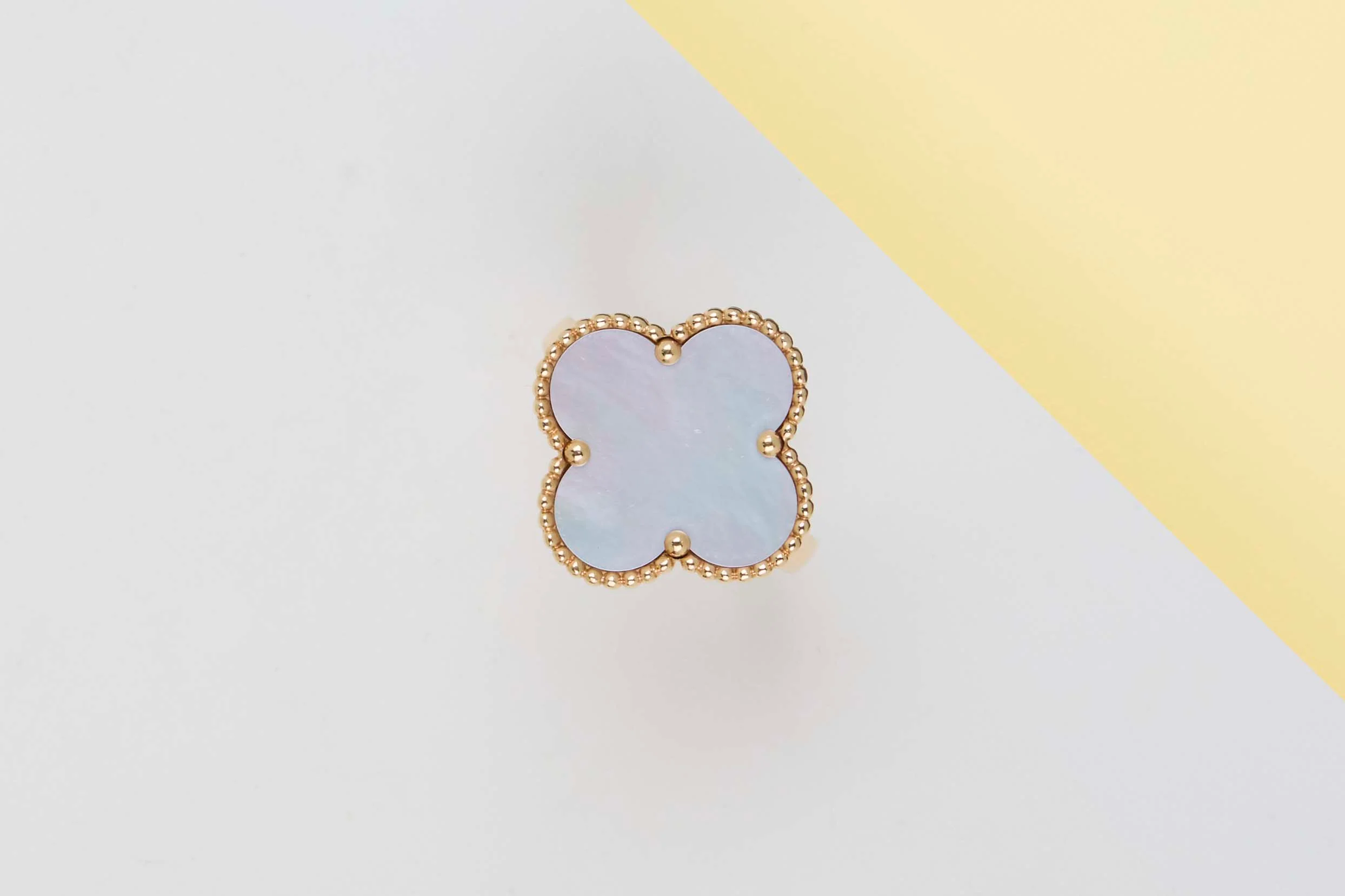 Magic Alhambra Ring - Yellow Gold - Mother Of Pearl - Size 56 - B&P - Image 2