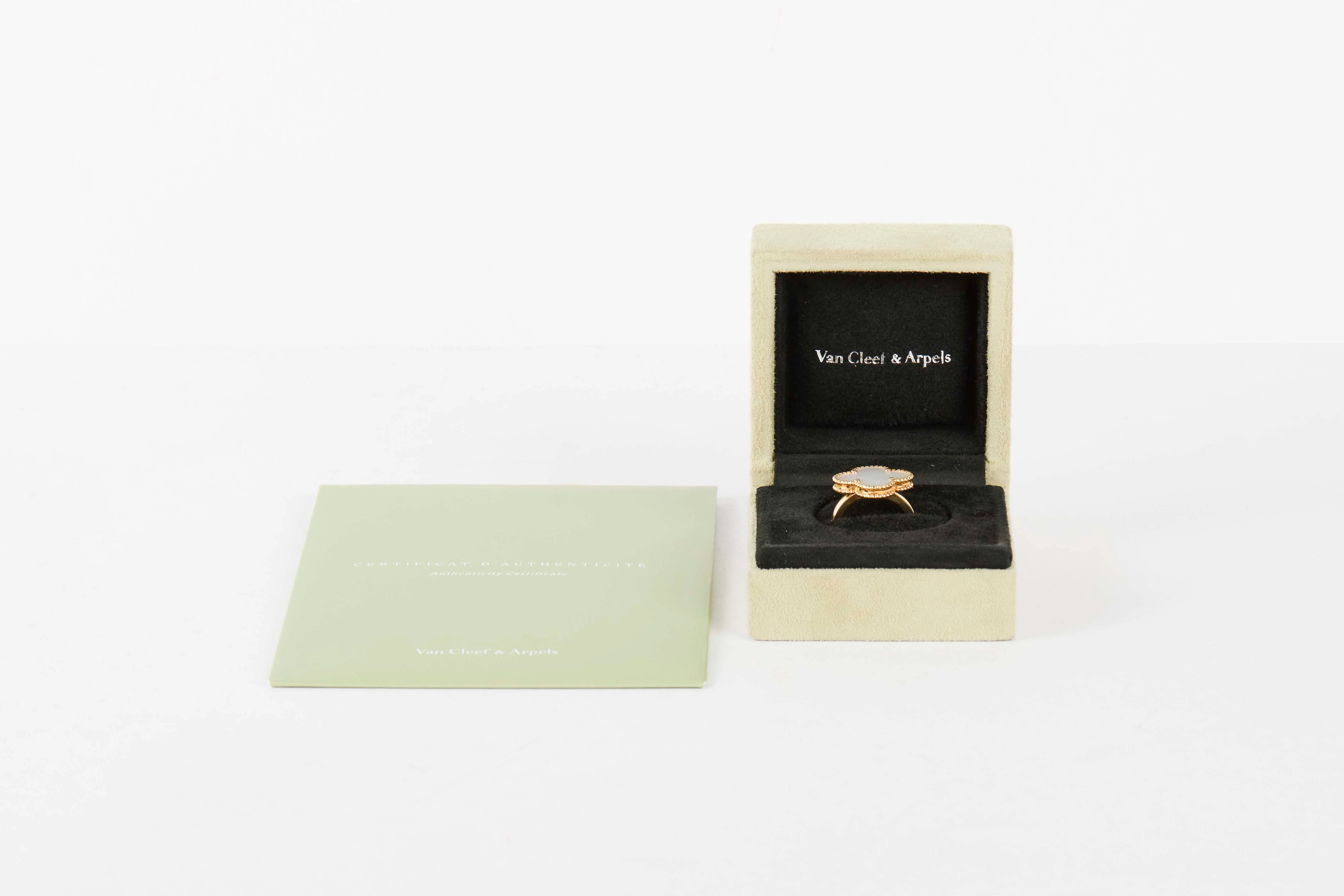 Magic Alhambra Ring - Yellow Gold - Mother Of Pearl - Size 56 - B&P - Image 4