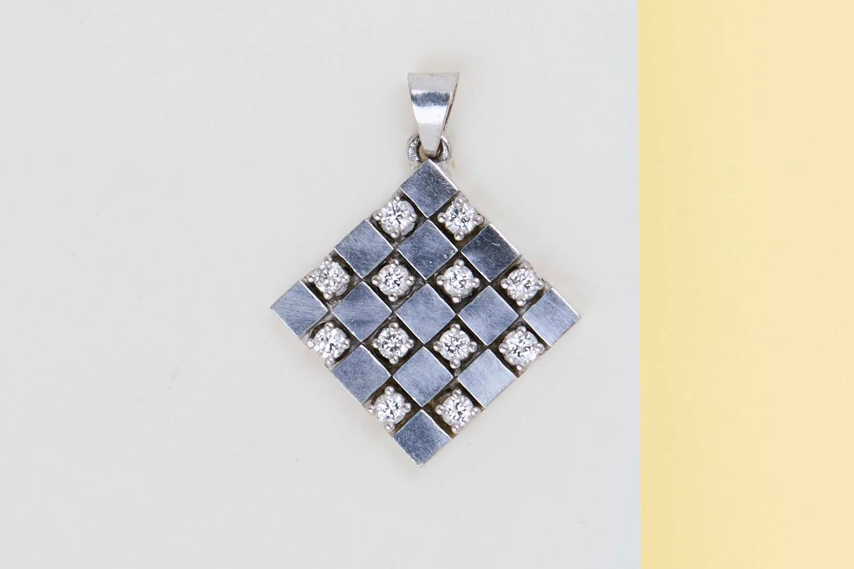 Pendant - 18ct. White Gold & Diamonds - 1.5 x 1.5 CM - Image 4