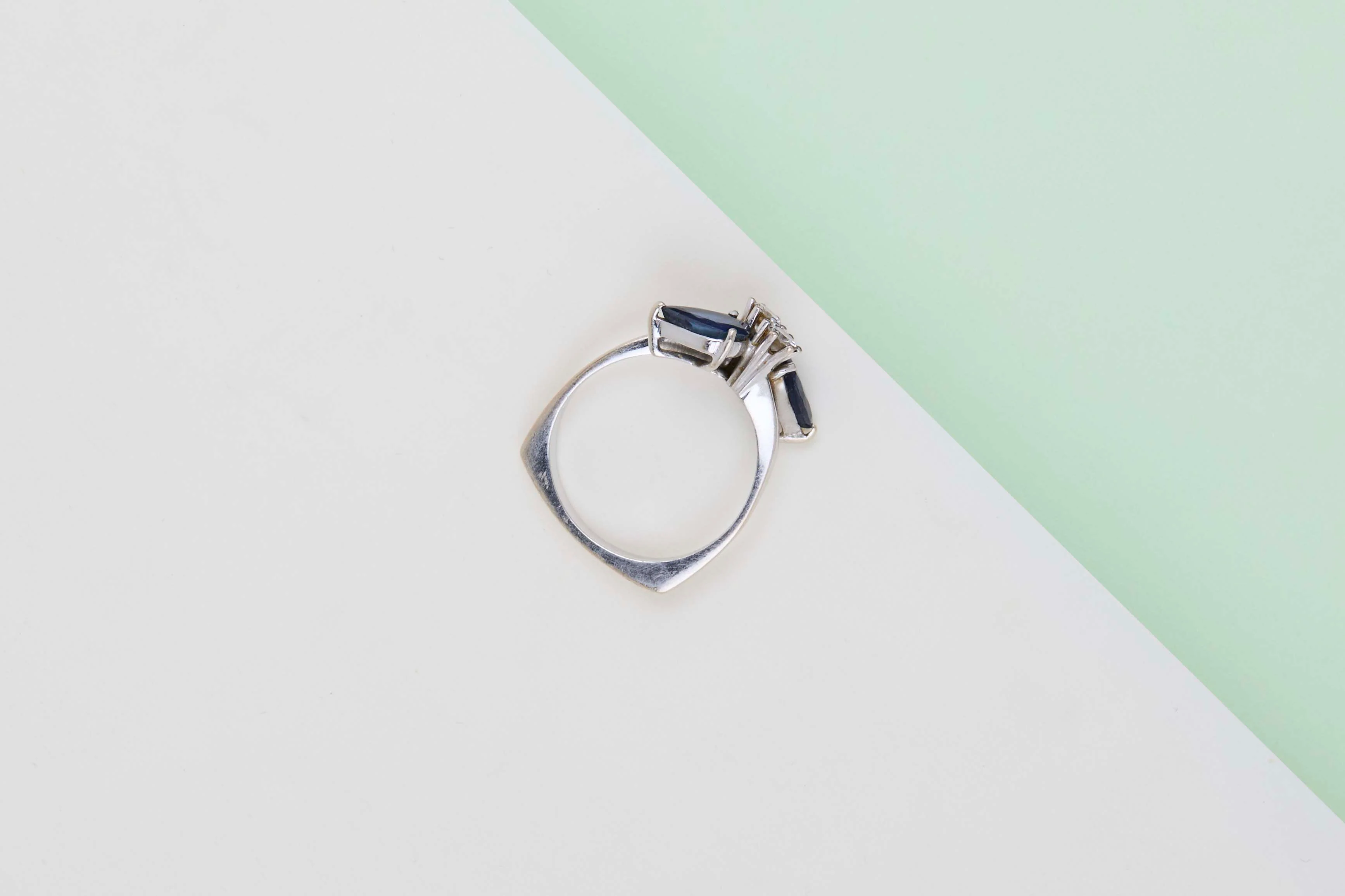 Ring - 18ct. White Gold - Sapphires & Diamonds - Size 57 - Image 3