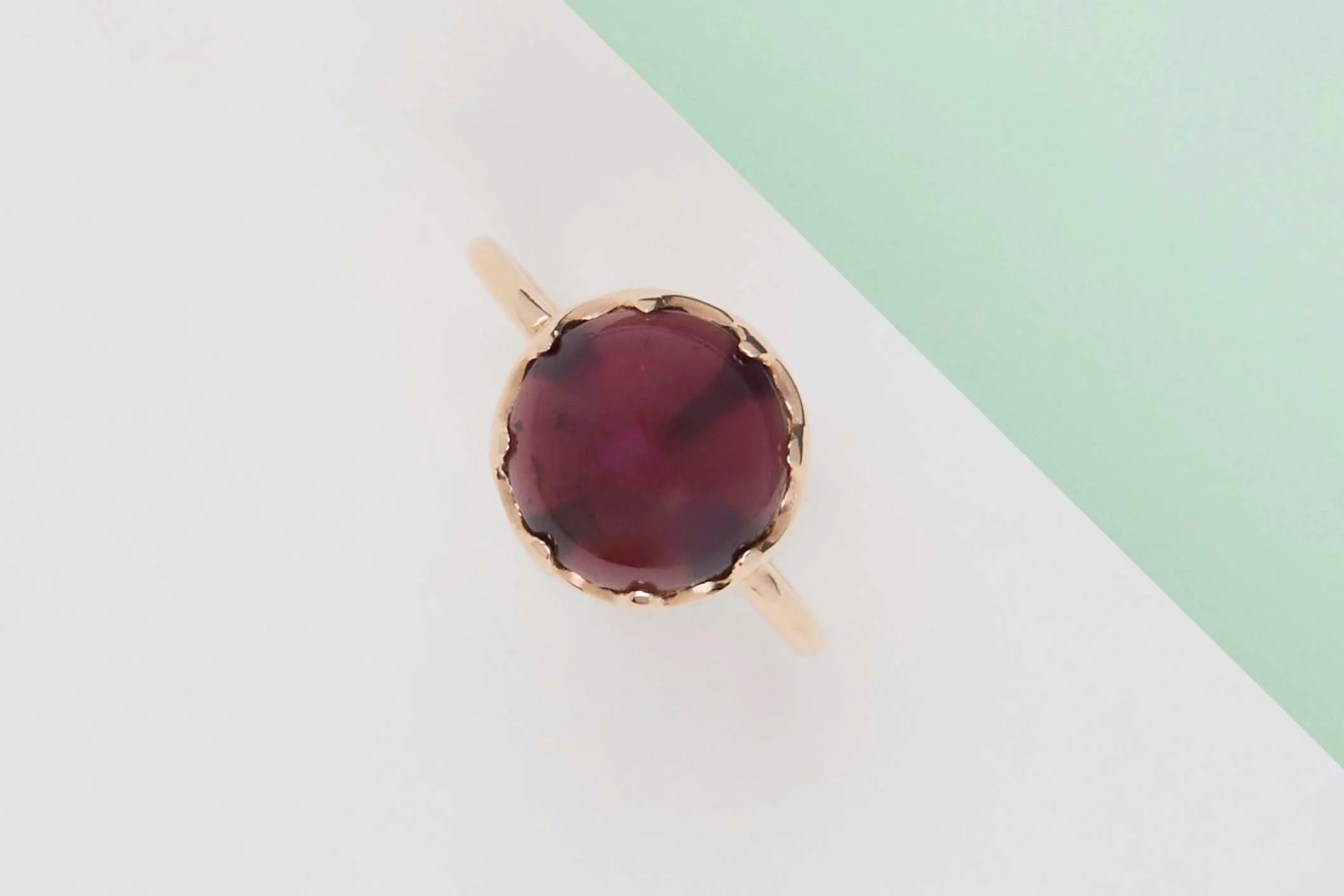 Rose Gold Ring - Garnet and Mother of Pearl - Size 52