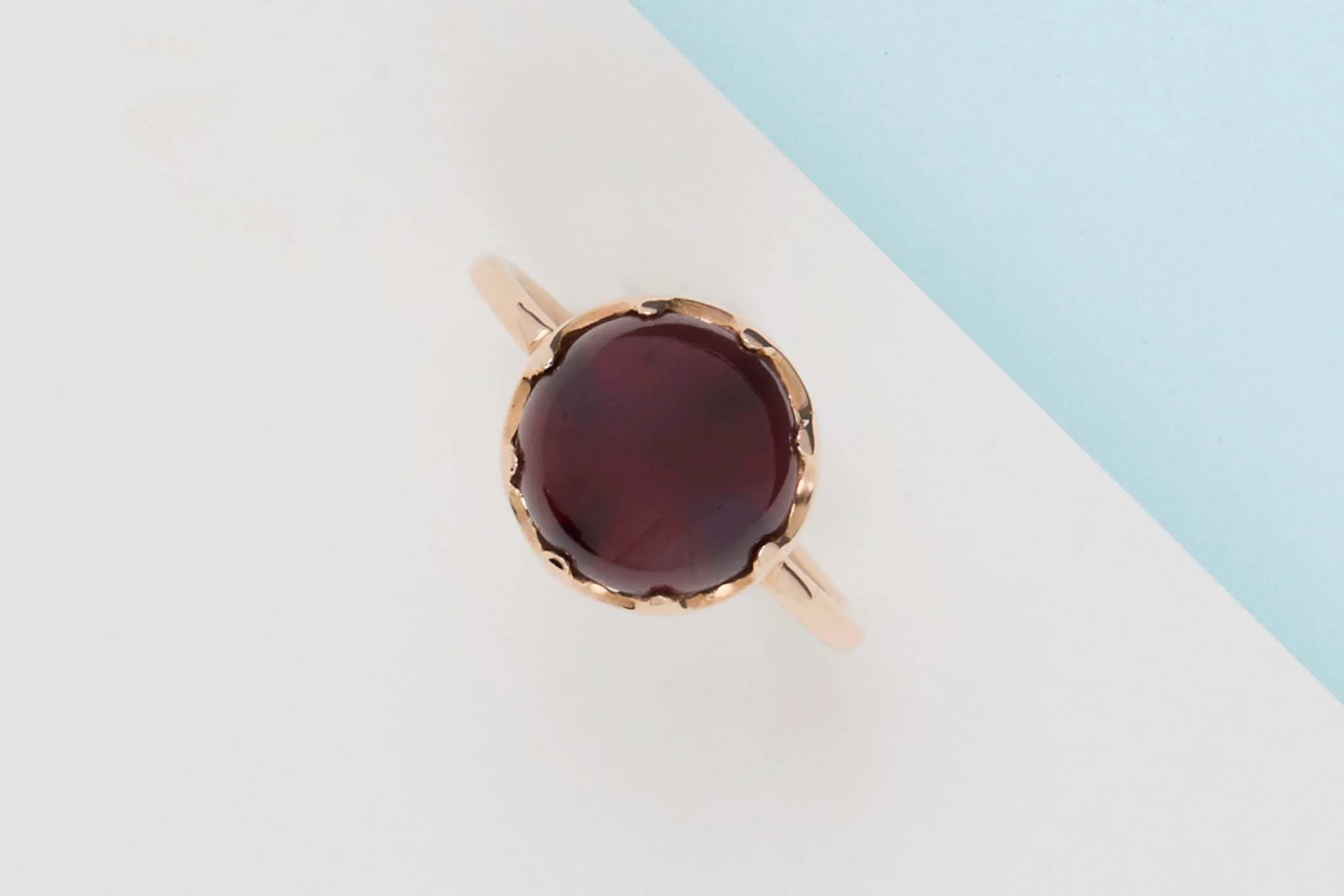 Rose Gold Ring - Garnet and Mother of Pearl - Size 53