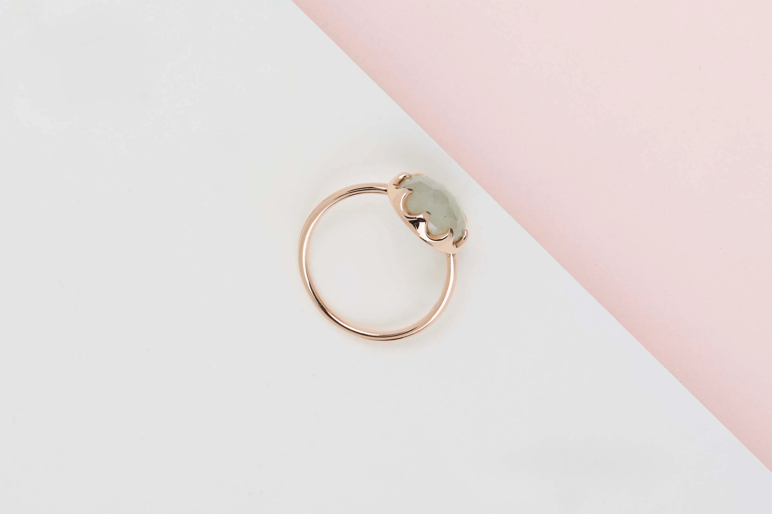 Rose Gold Ring - Gray Sapphire and Mother of Pearl - Size 54 - Image 3