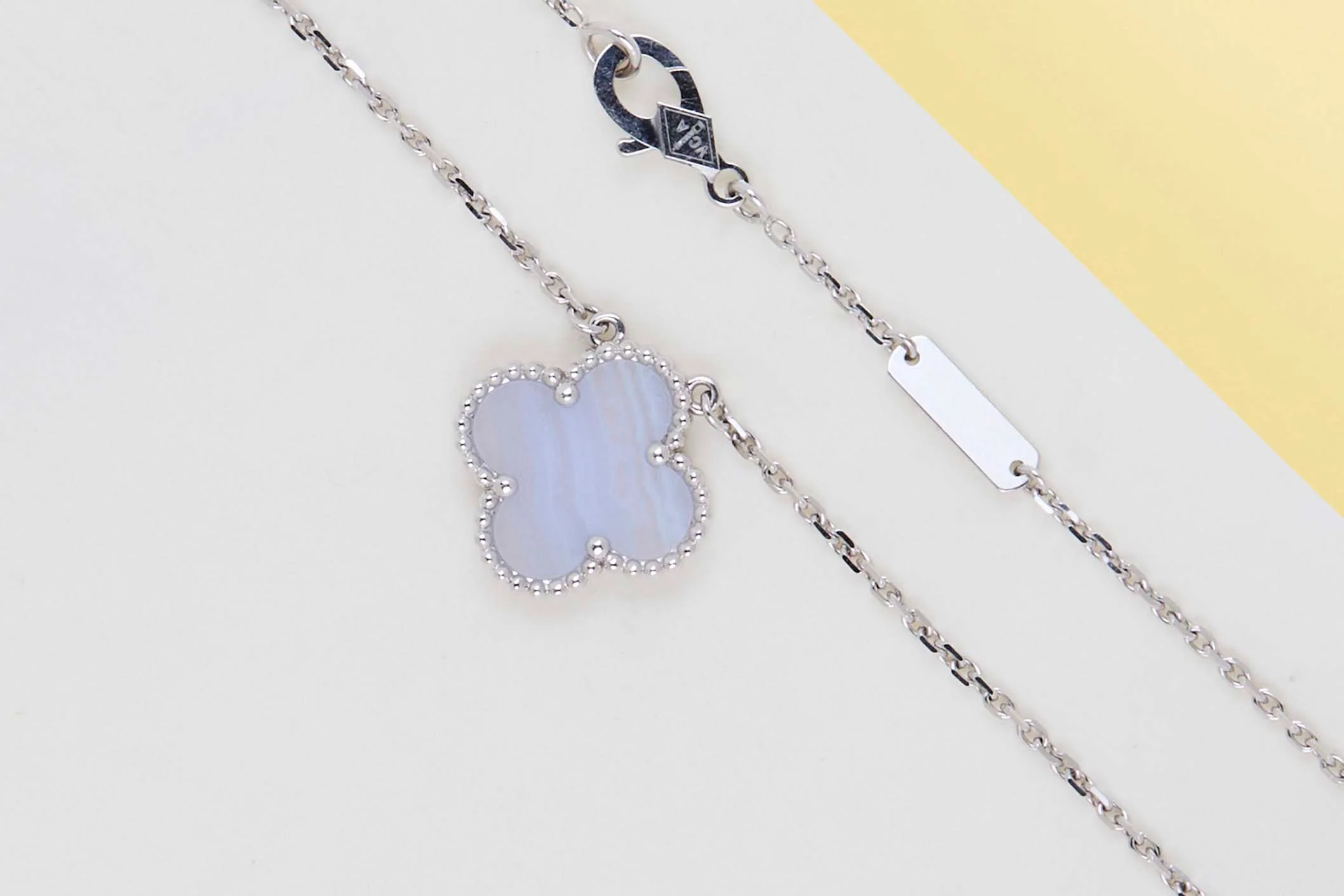 Vintage Alhambra Necklace - White Gold - Chalcedony - 42 CM - B&P