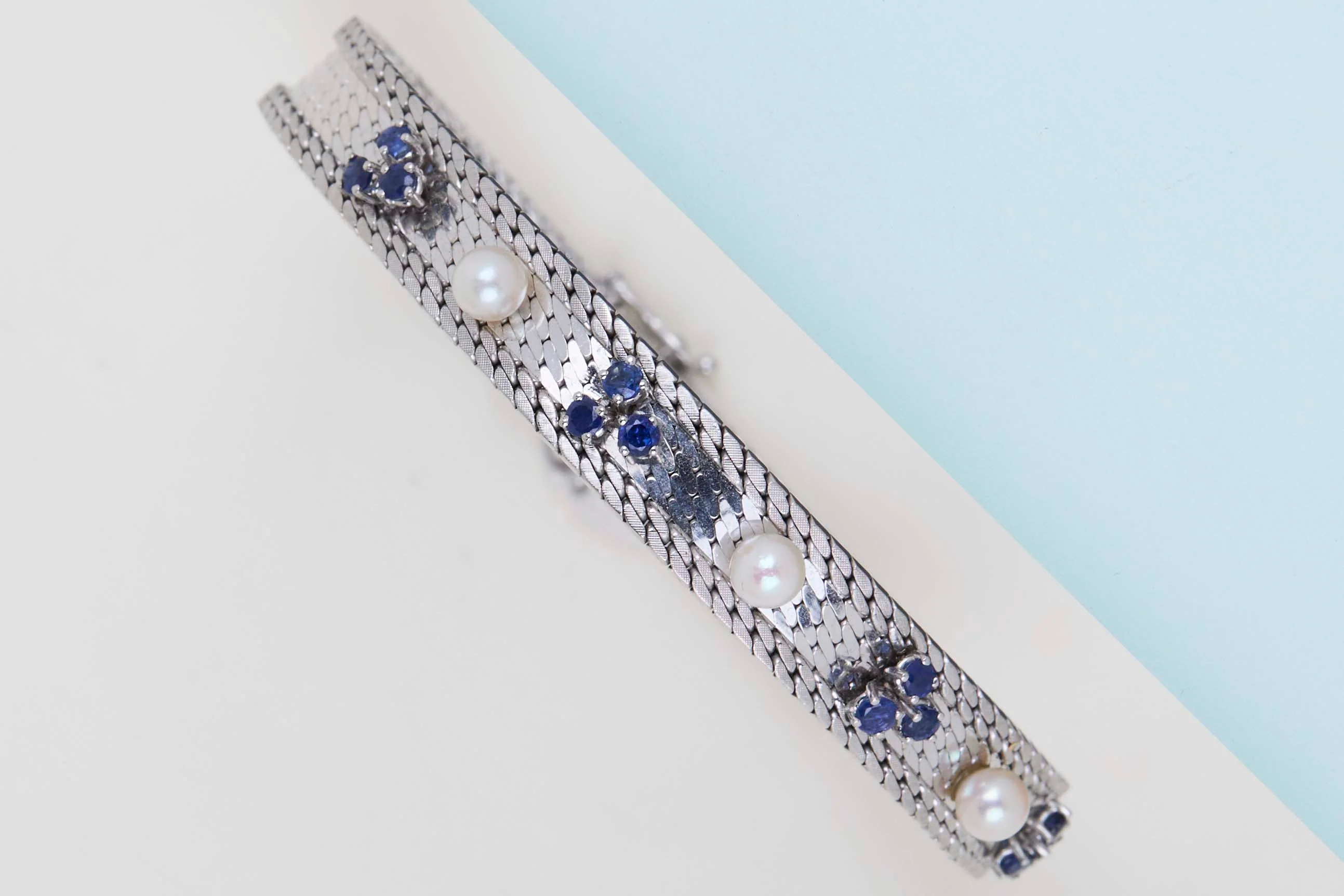 14 ct. White Gold Bracelet - Pearls & Sapphires - 19CM